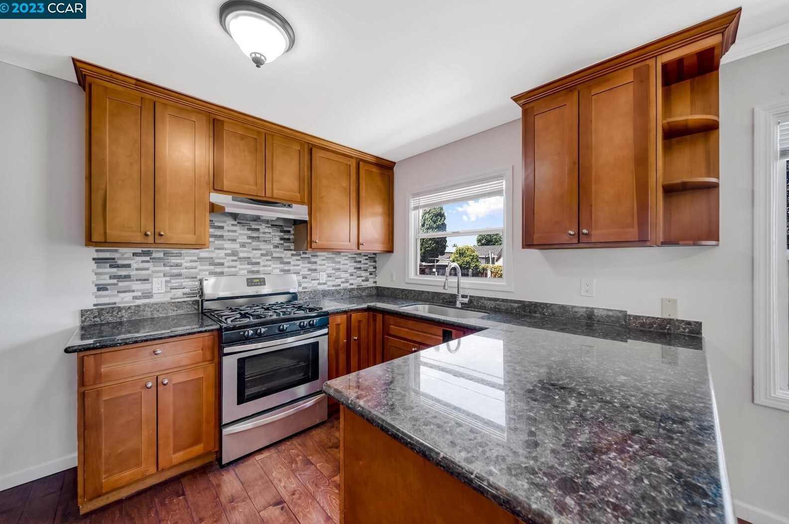 9003 B St, Oakland CA 94603-1435 exterior