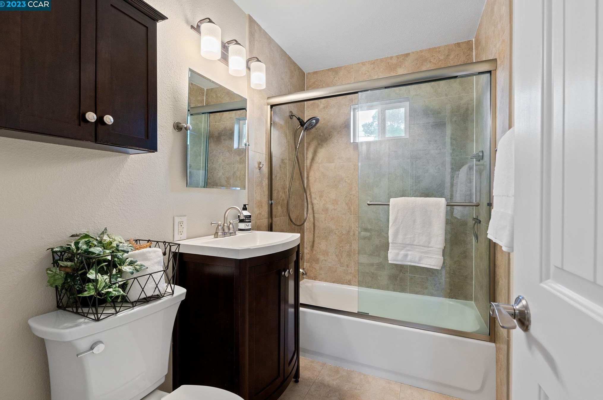 1584 Terry Way, Concord CA  94523-2321 exterior