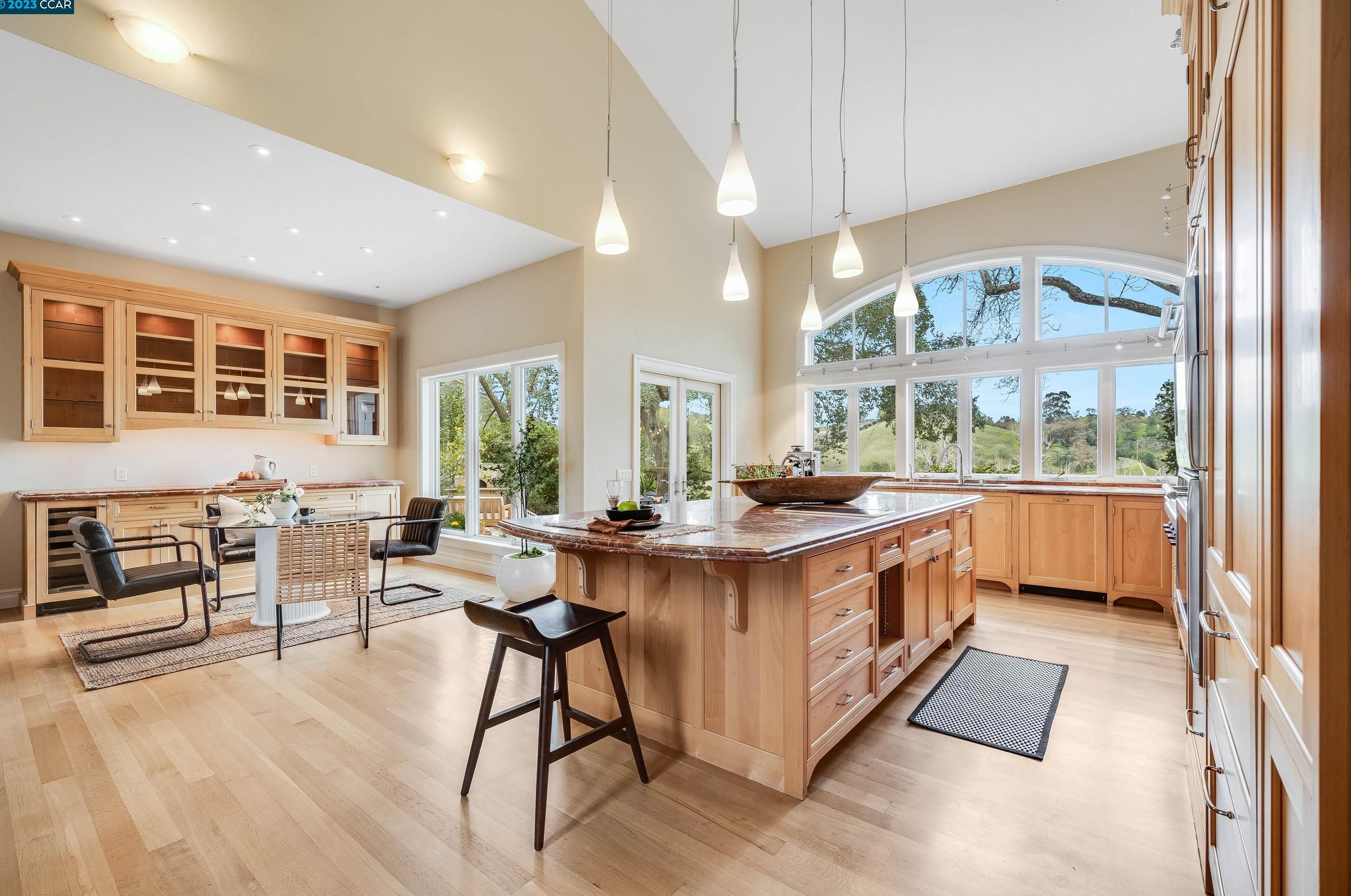 37 Bacon Ct, Lafayette CA  94549-6232 exterior