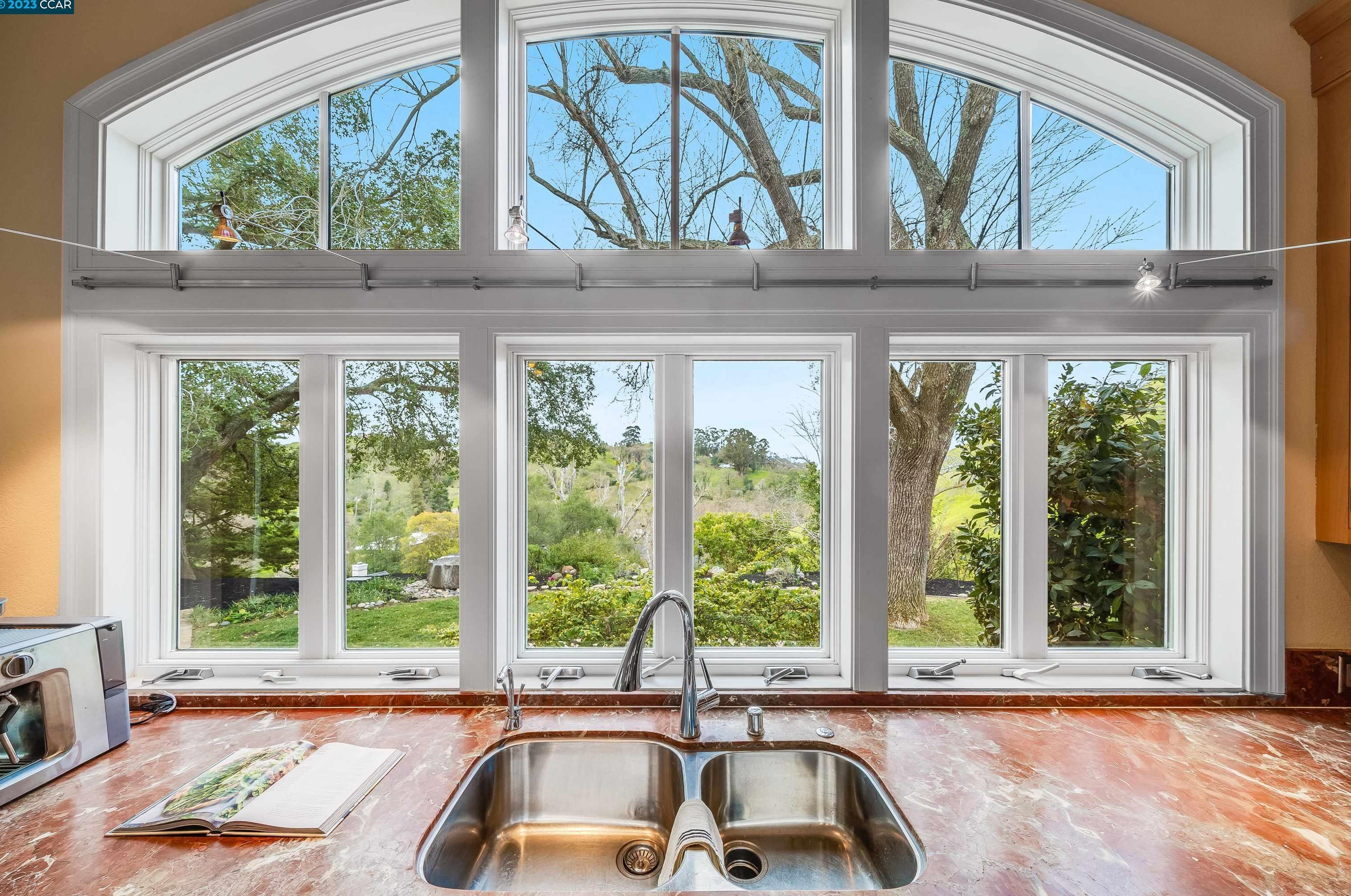 37 Bacon Ct, Lafayette CA  94549-6232 exterior