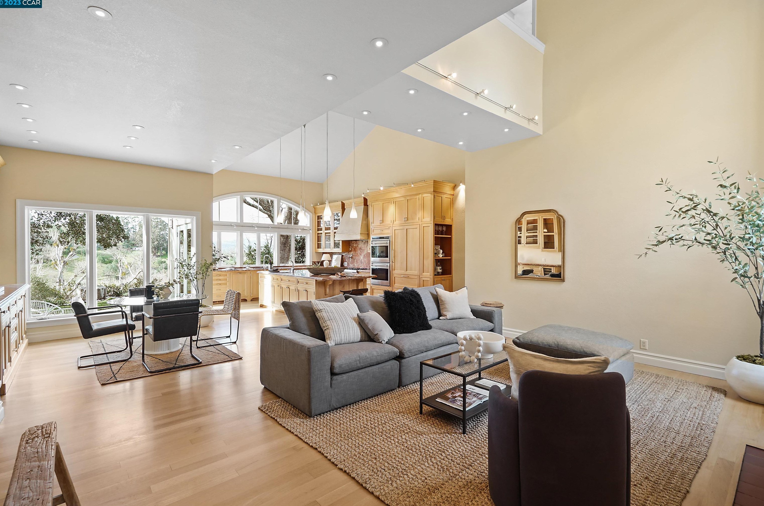 37 Bacon Ct, Lafayette CA  94549-6232 exterior