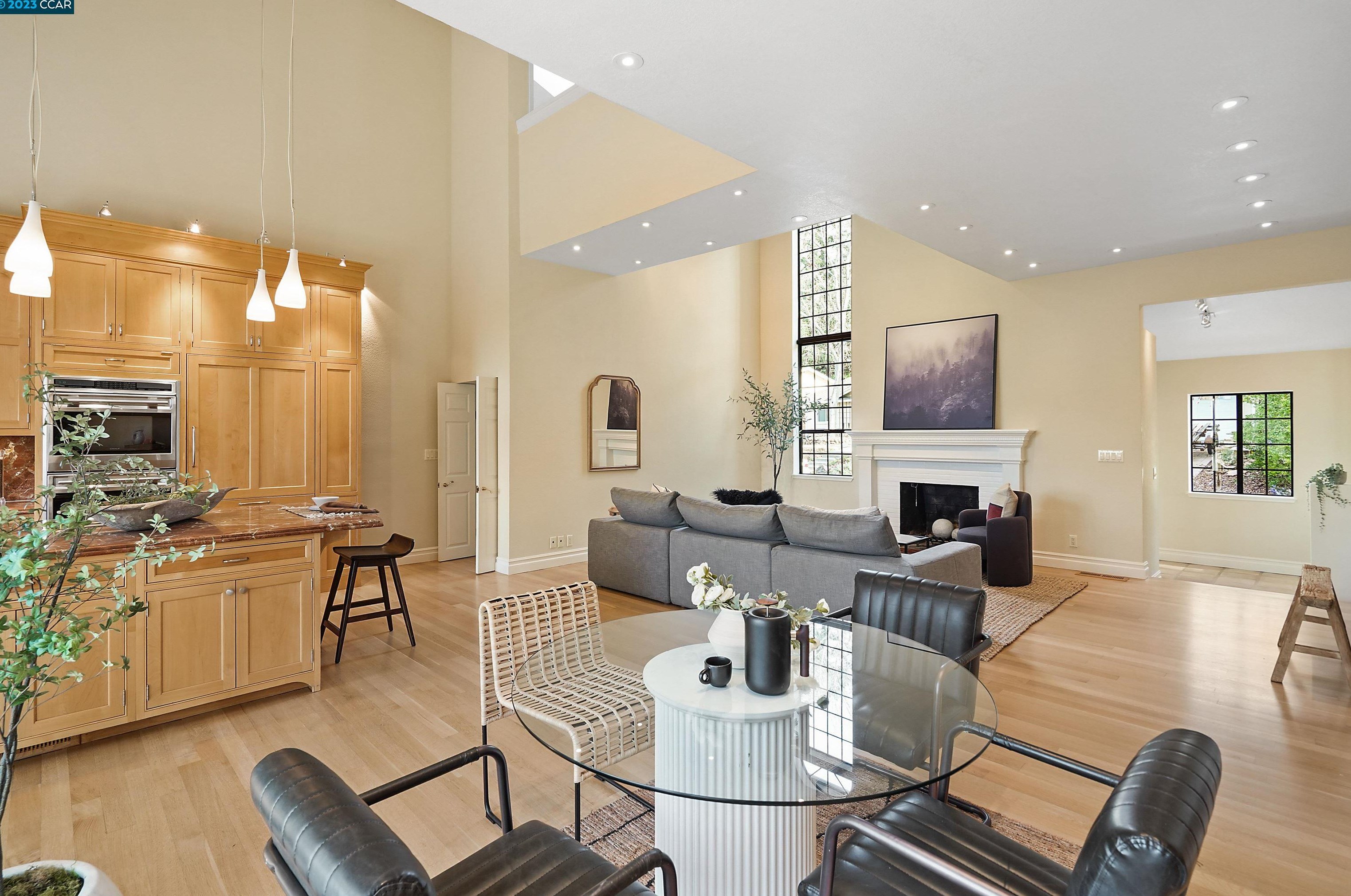 37 Bacon Ct, Lafayette CA  94549-6232 exterior