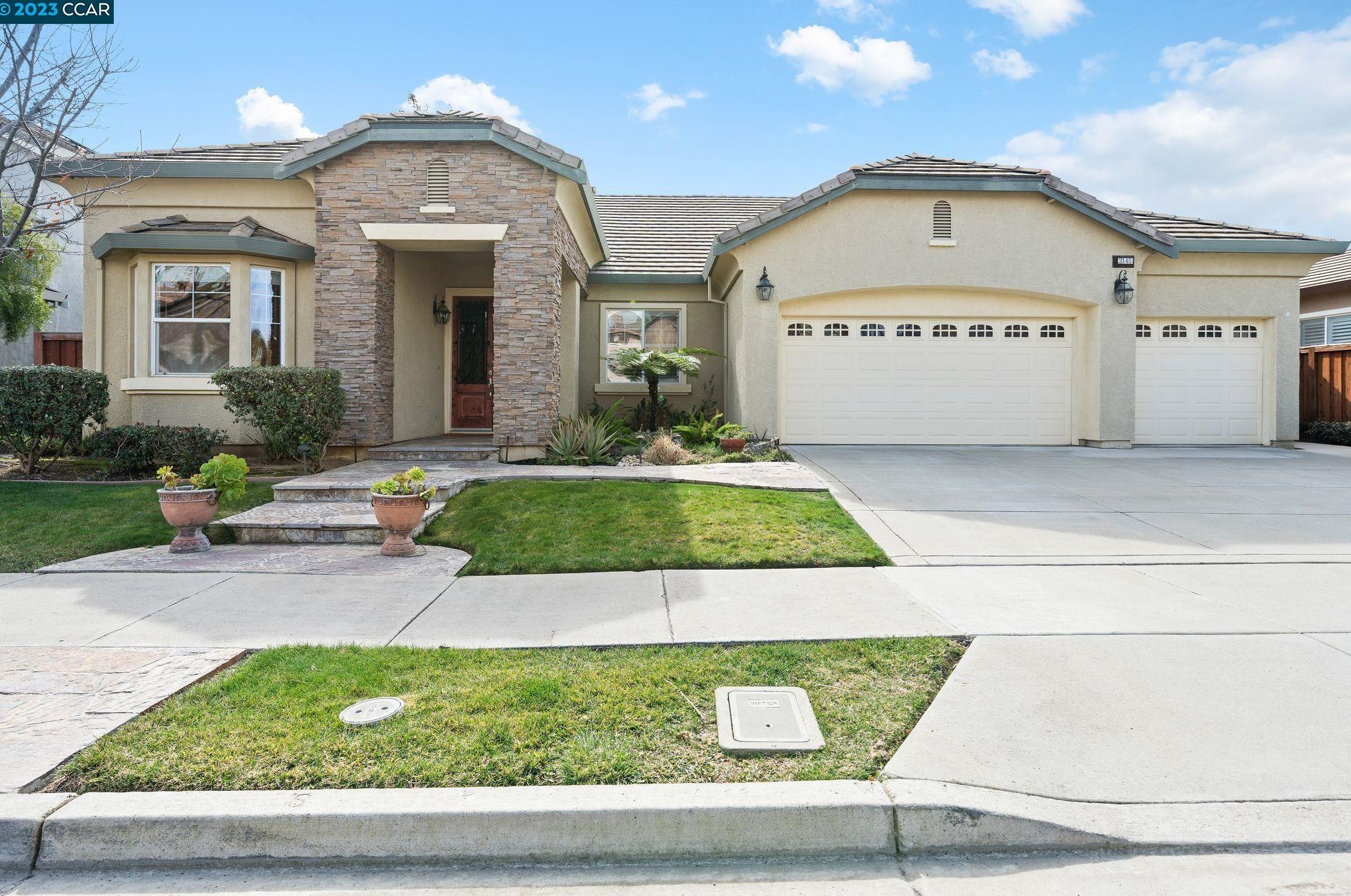 2145 Yates Ct, Los Angeles, CA 94513-4117