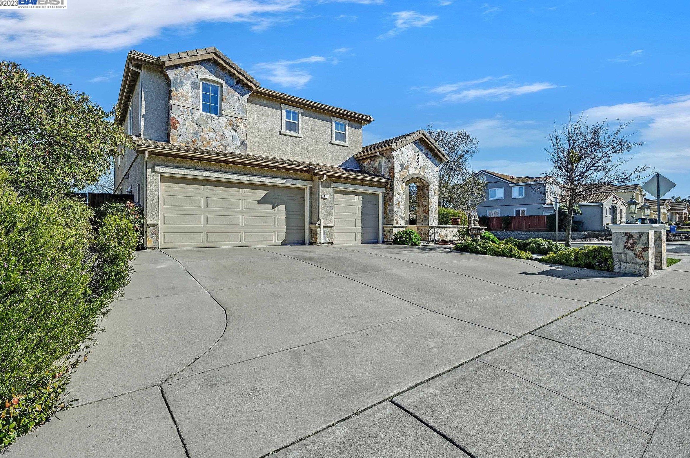 11 Susie Ct, Oakley, CA 94561