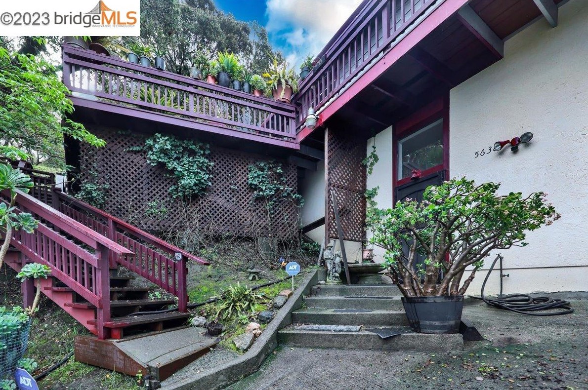 5638 Circle Dr, Richmond, CA 94803-1504
