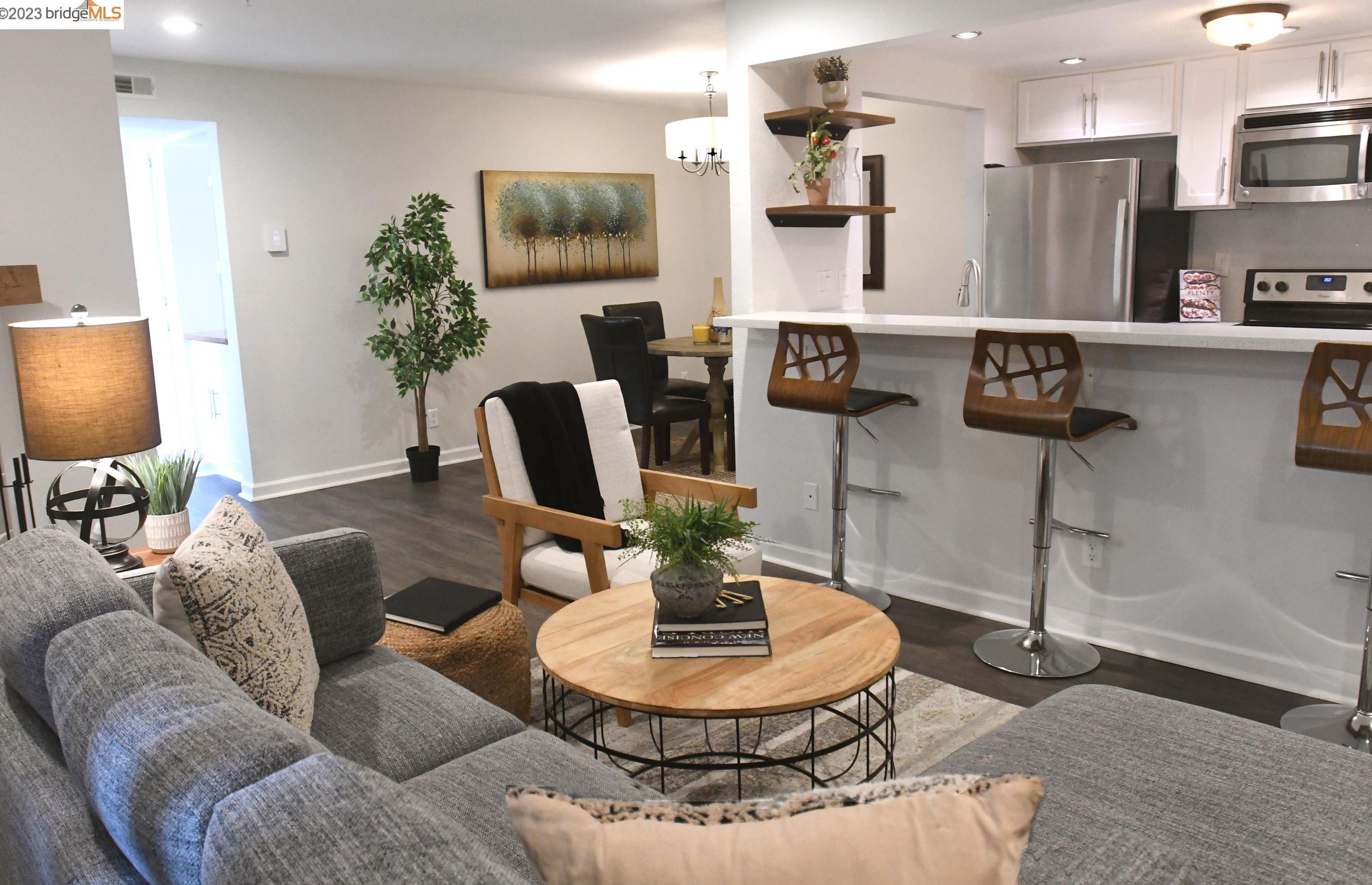 417 Evelyn Ave #302, Berkeley, CA 94706