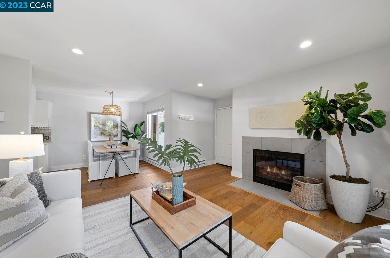 2 Marina Lakes Dr, Richmond CA  94804-7447 exterior