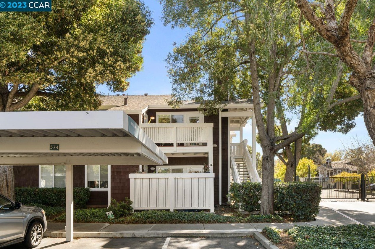 2 Marina Lakes Dr, Richmond CA  94804-7447 exterior