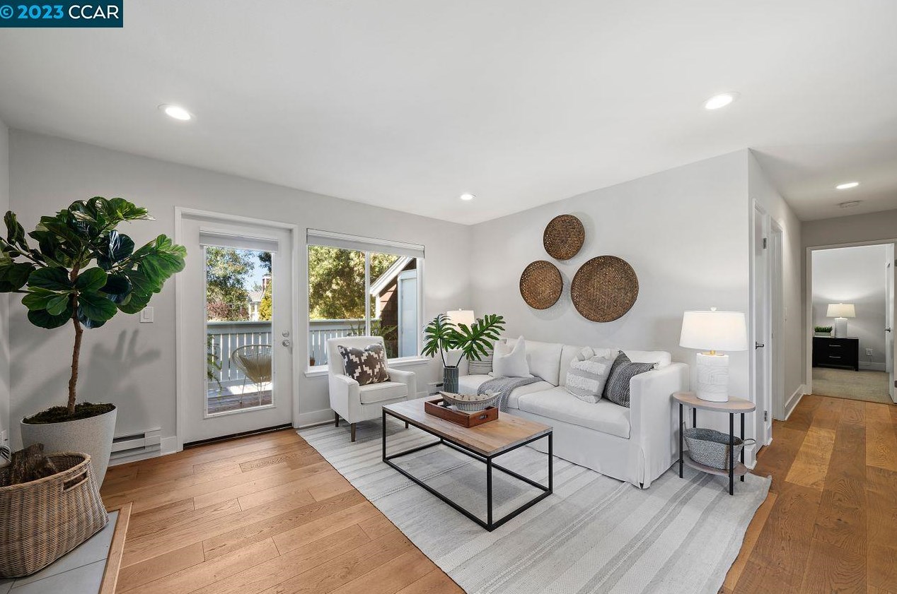 2 Marina Lakes Dr, Richmond CA  94804-7447 exterior