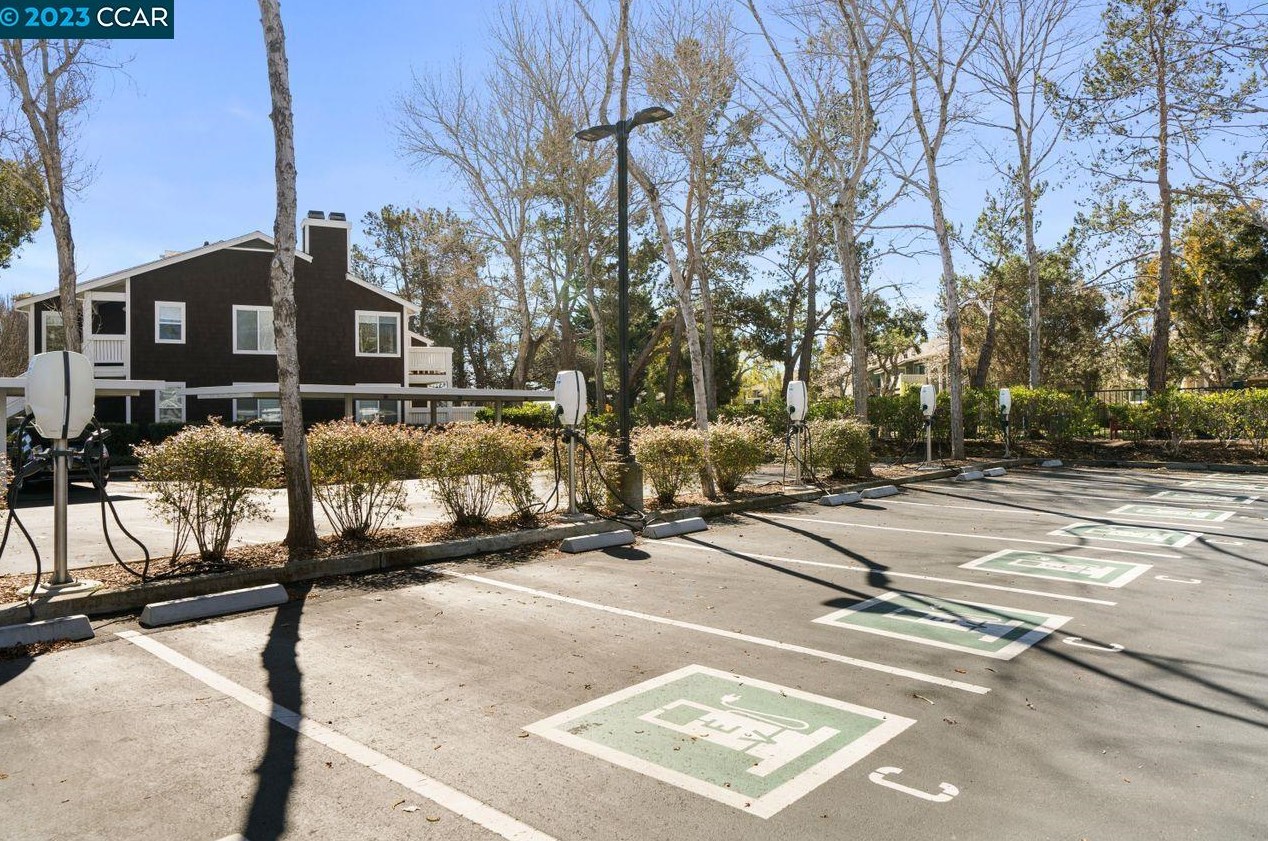 2 Marina Lakes Dr, Richmond CA  94804-7447 exterior