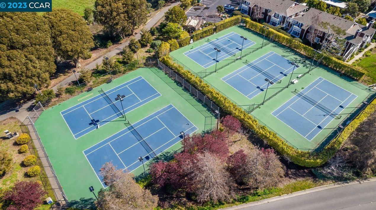 2 Marina Lakes Dr, Richmond CA  94804-7447 exterior