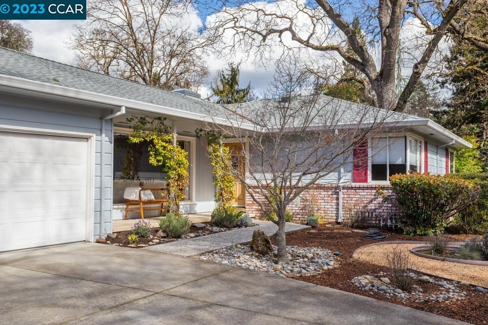 984 Hawthorne Dr, Walnut Creek, CA 94596-6115