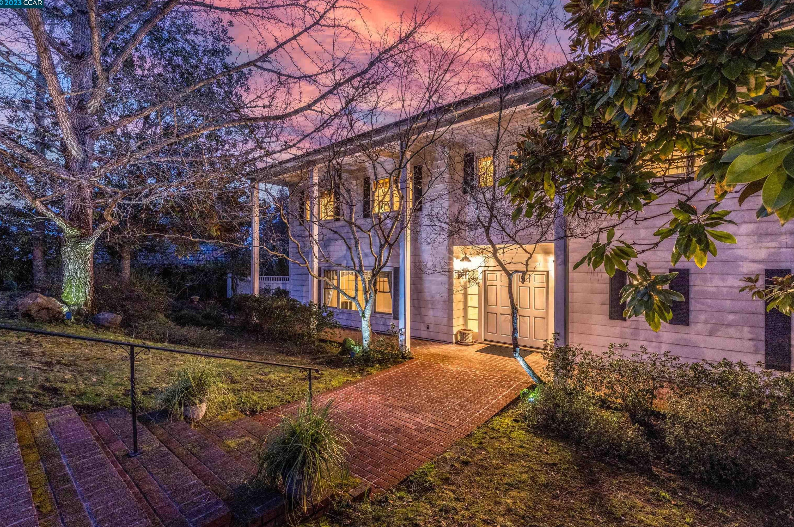3745 St Francis Dr, Lafayette, CA 94549