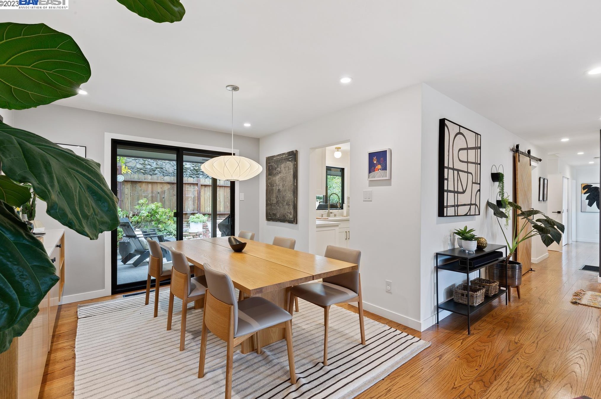 25 Rydal Ct, Oakland CA  94611-2408 exterior