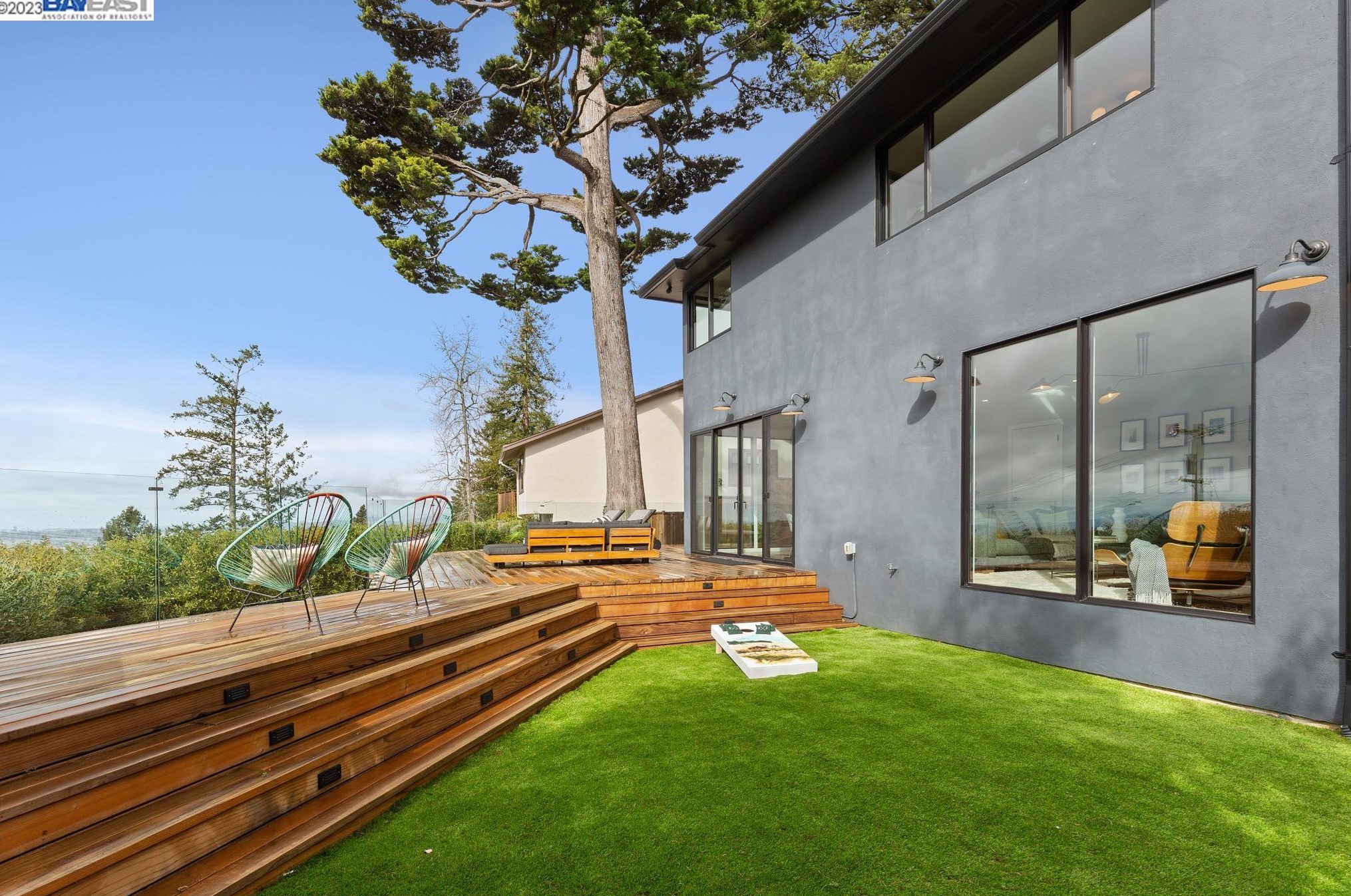 25 Rydal Ct, Oakland CA  94611-2408 exterior