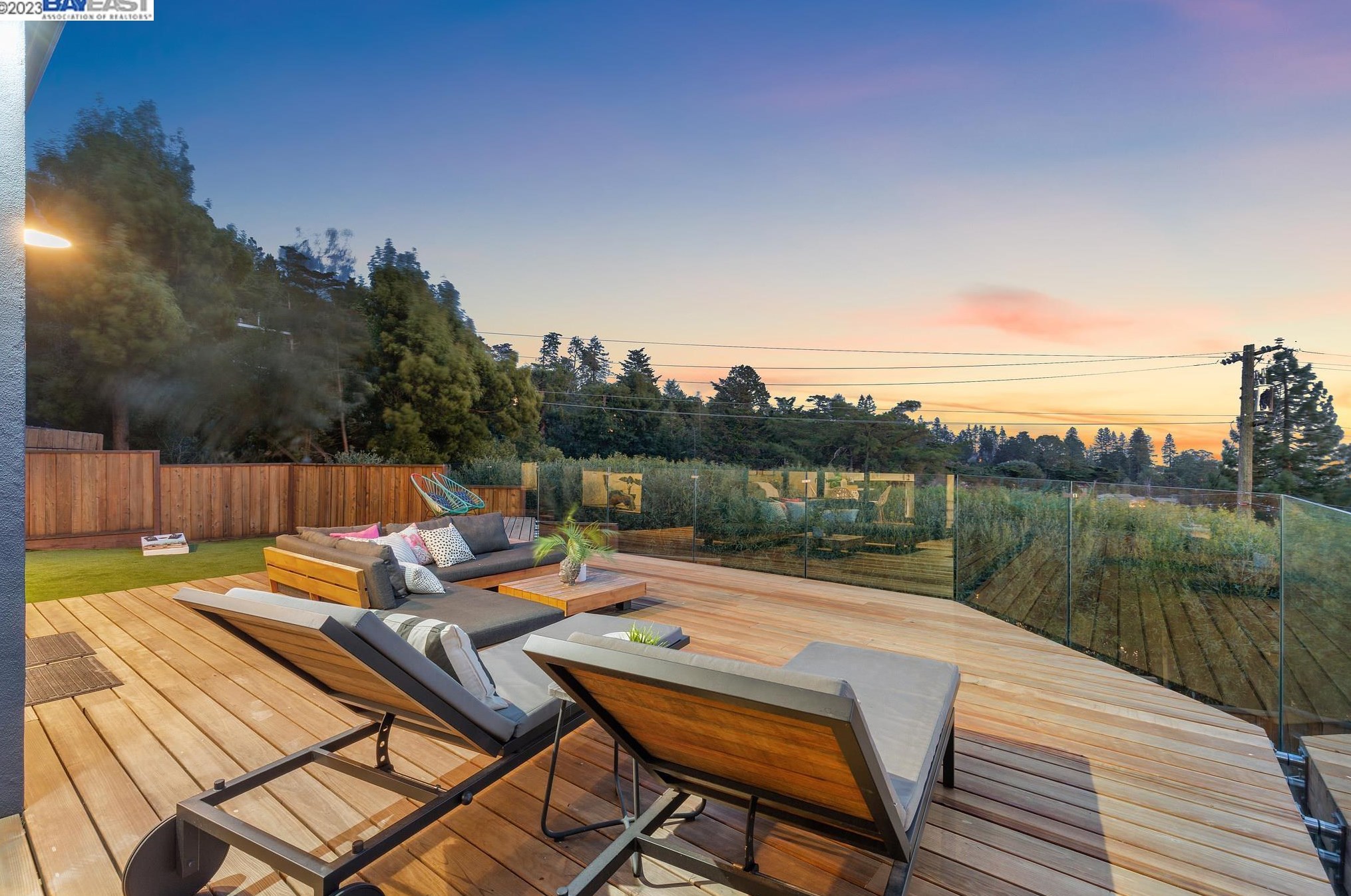25 Rydal Ct, Oakland CA  94611-2408 exterior