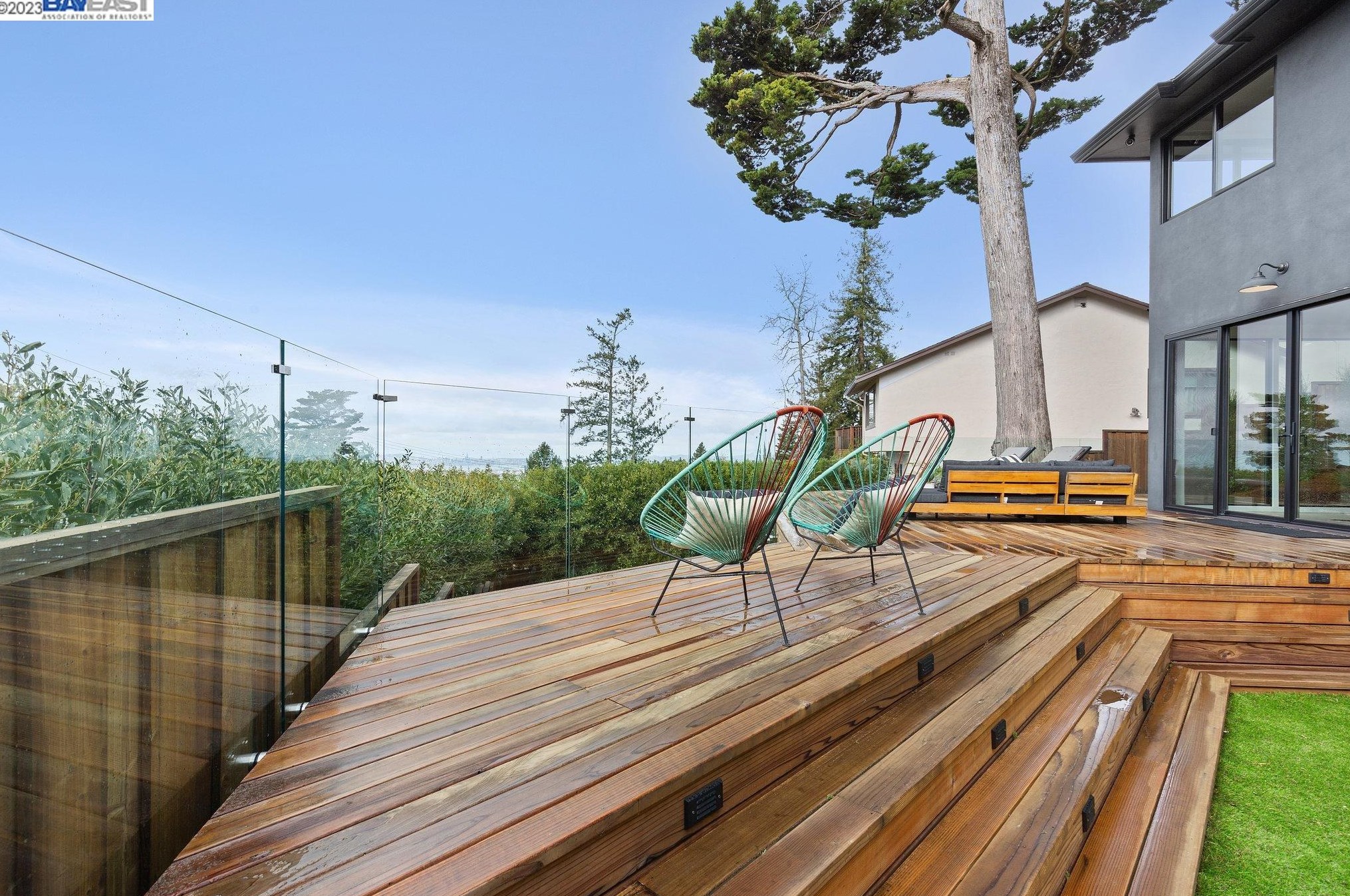 25 Rydal Ct, Oakland CA  94611-2408 exterior