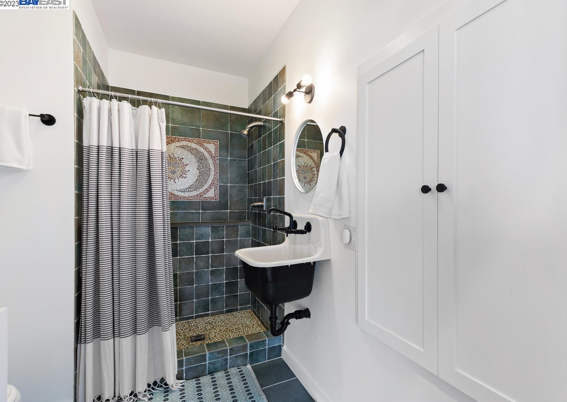 25 Rydal Ct, Oakland CA  94611-2408 exterior