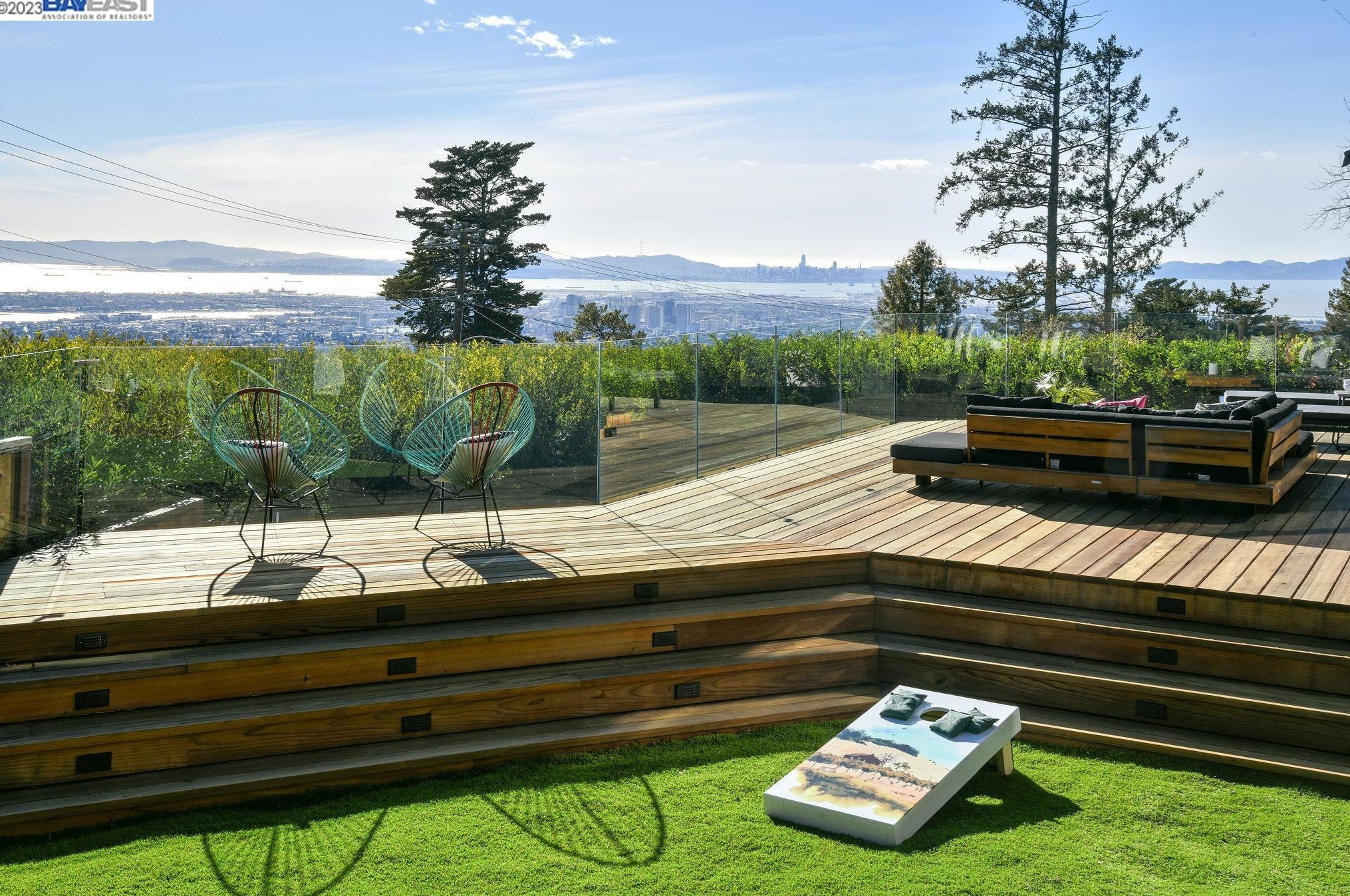 25 Rydal Ct, Oakland CA  94611-2408 exterior
