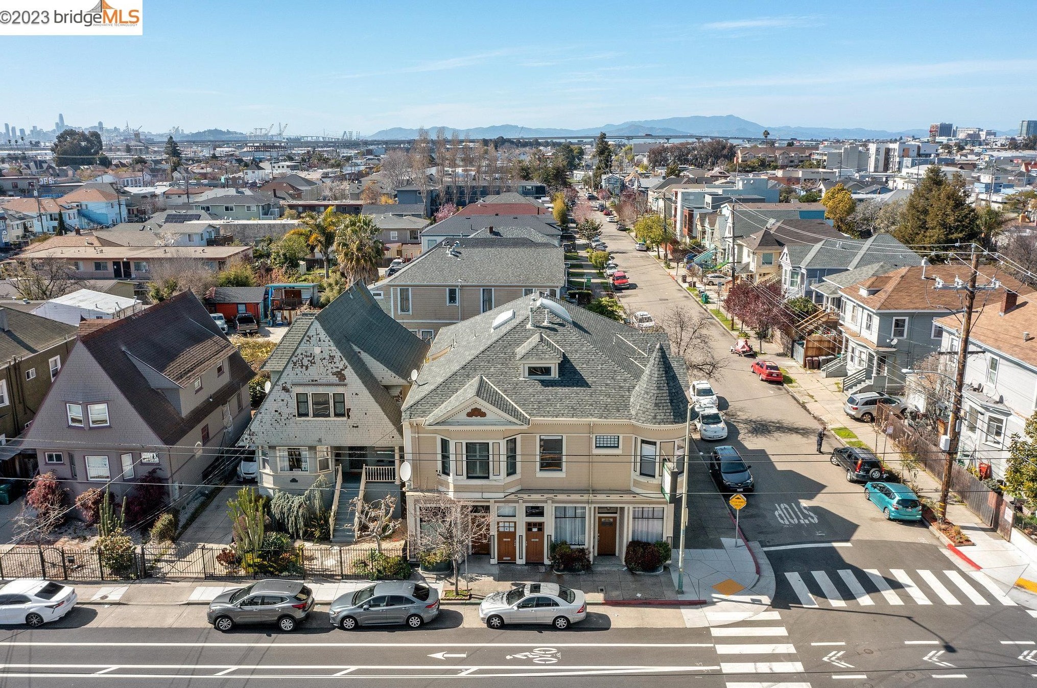 3141 West St, Oakland CA  94608-4310 exterior