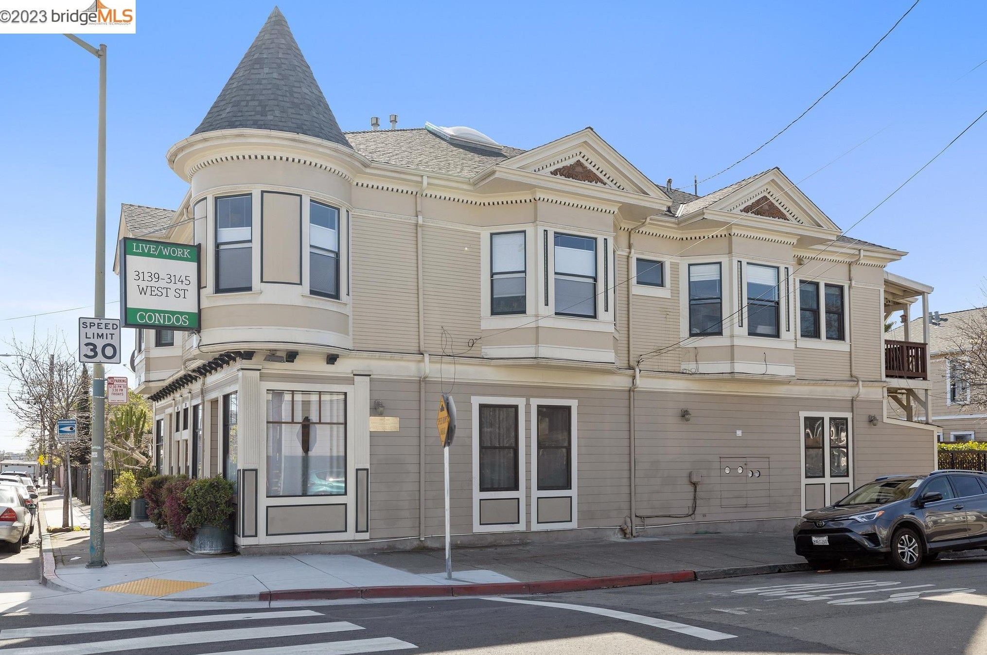 3141 West St, Oakland CA  94608-4310 exterior