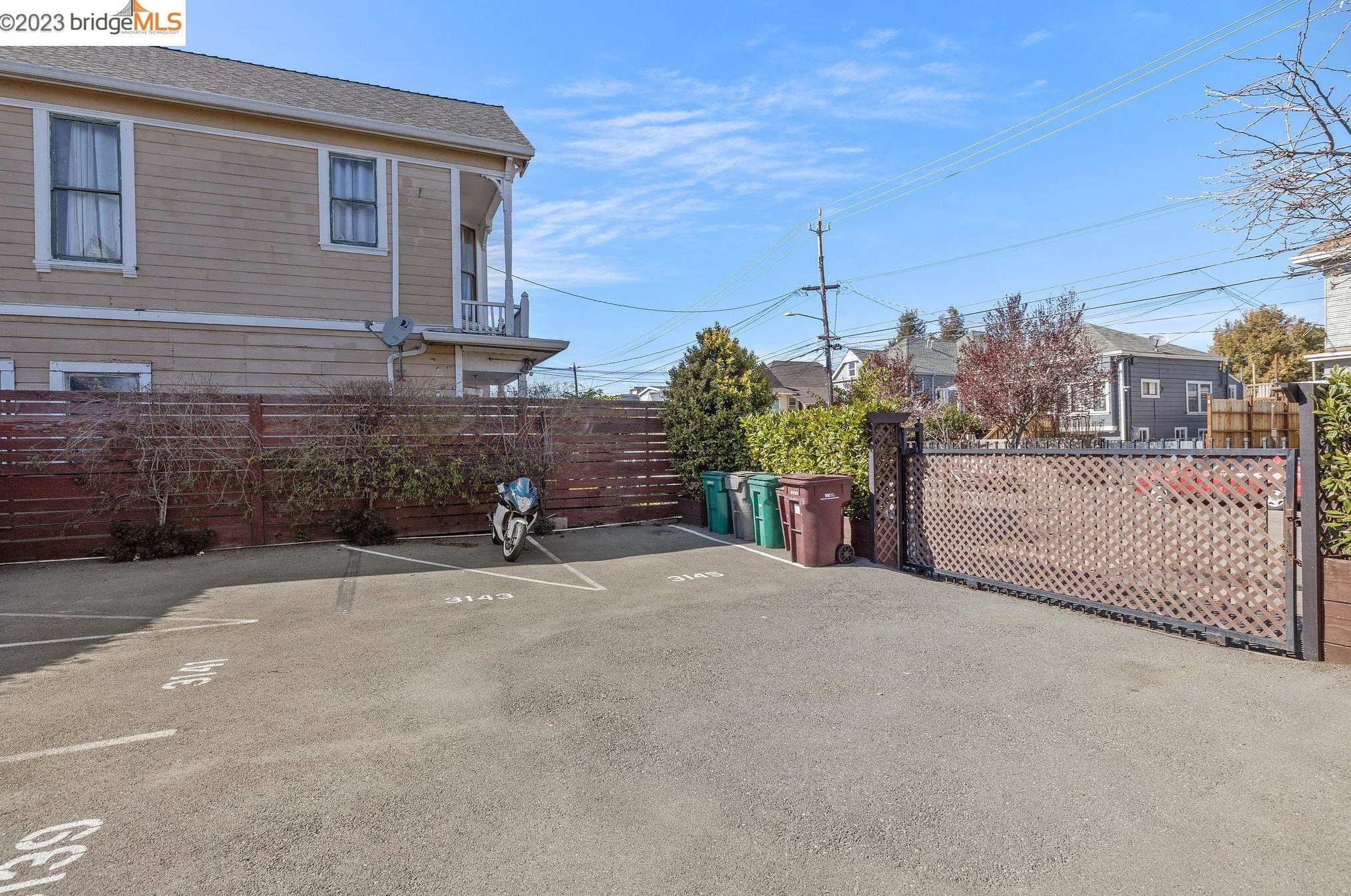 3141 West St, Oakland CA  94608-4310 exterior