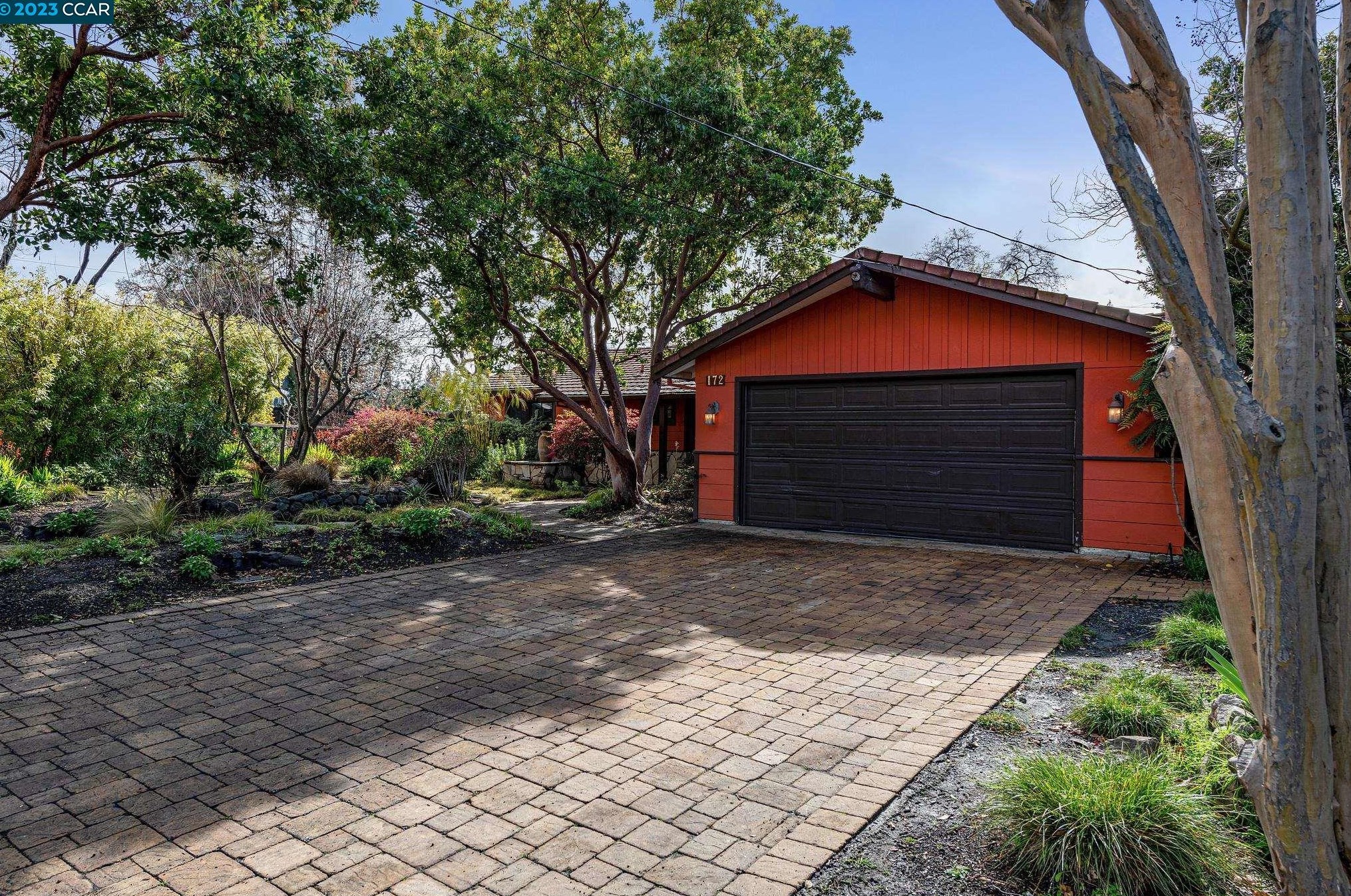 172 Greenwood Cir, Walnut Creek, CA 94597-2123
