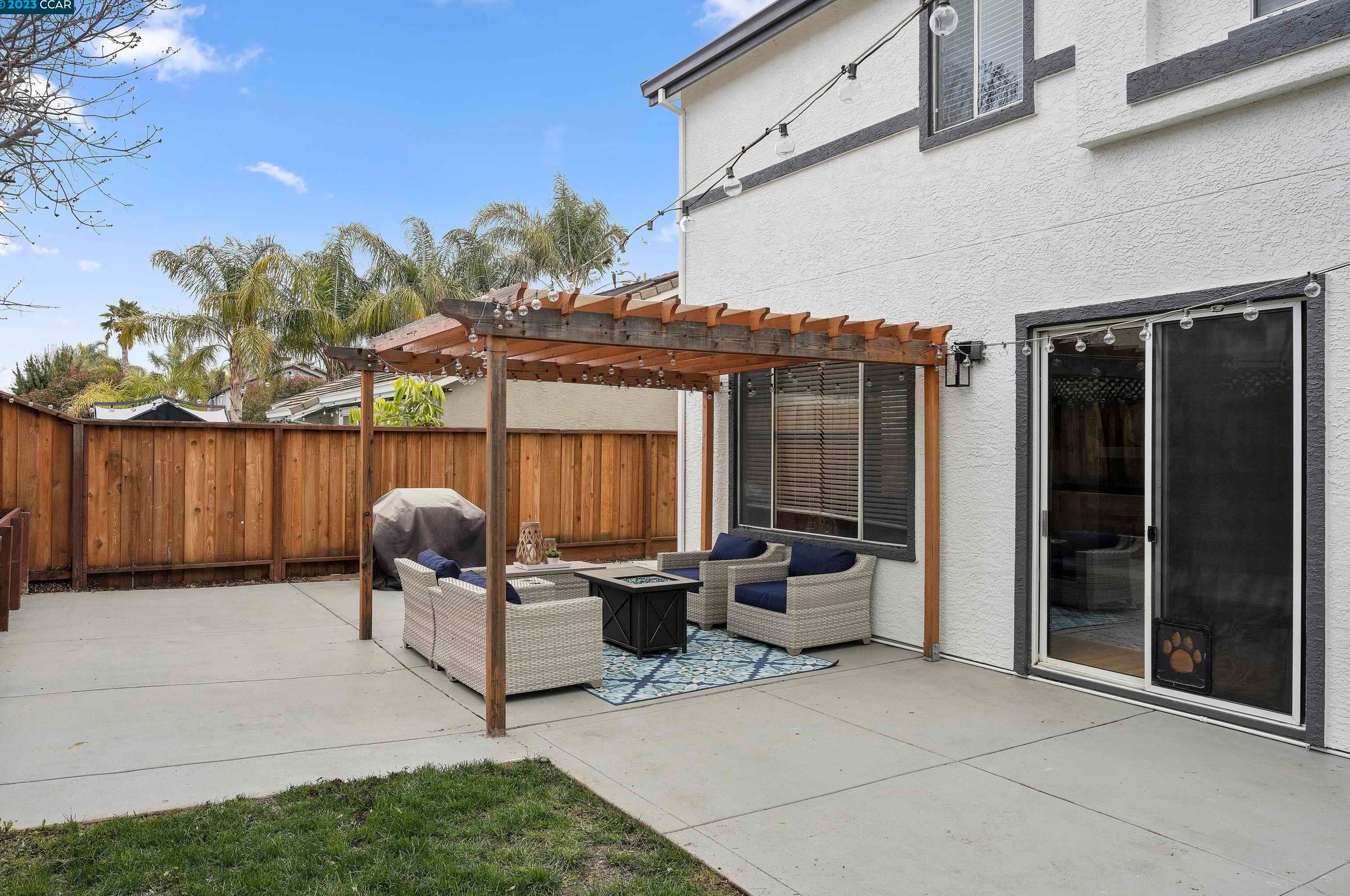 845 Hollowbrook Dr, Los Angeles CA  94513-6122 exterior