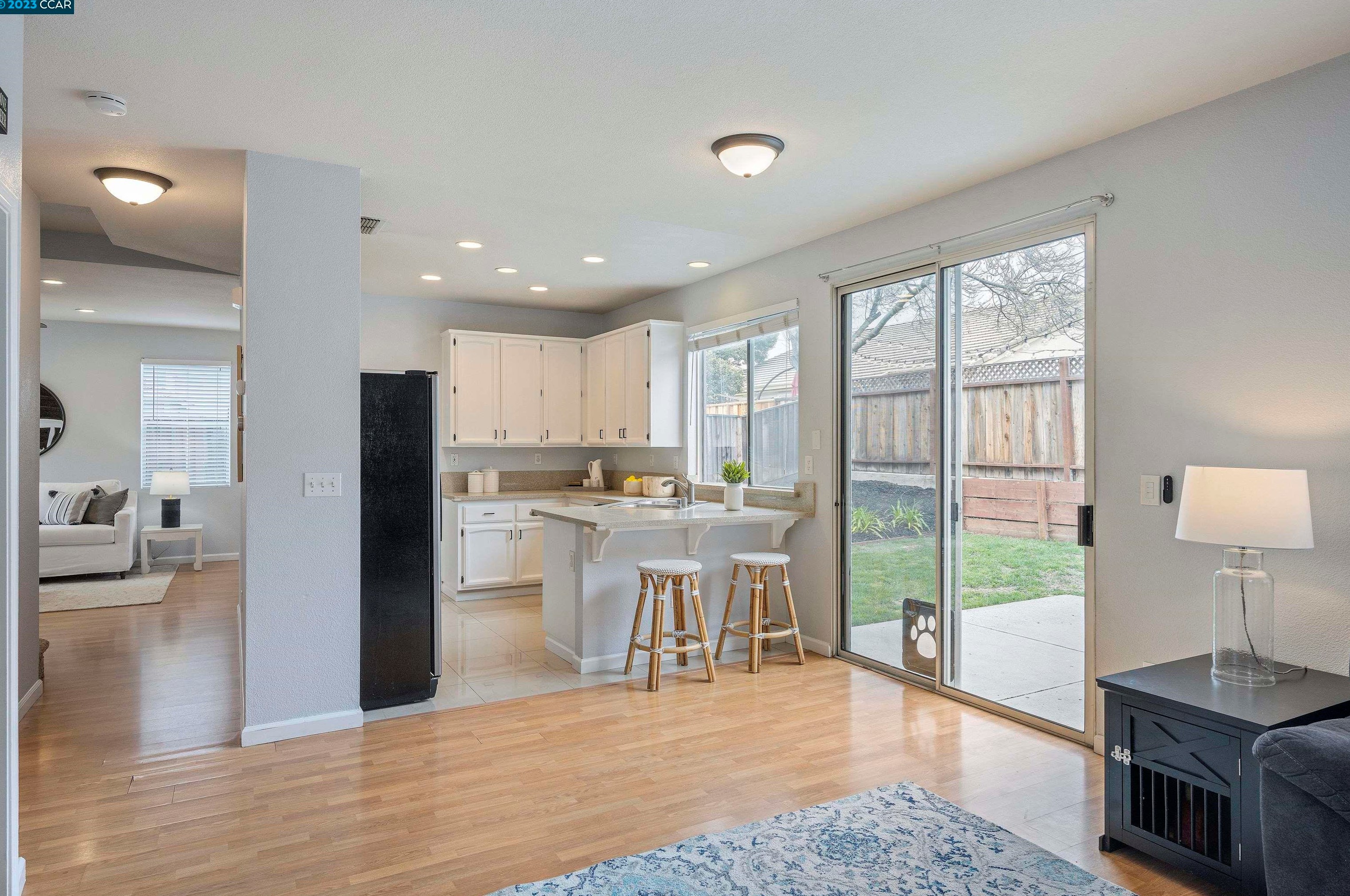 845 Hollowbrook Dr, Los Angeles CA  94513-6122 exterior