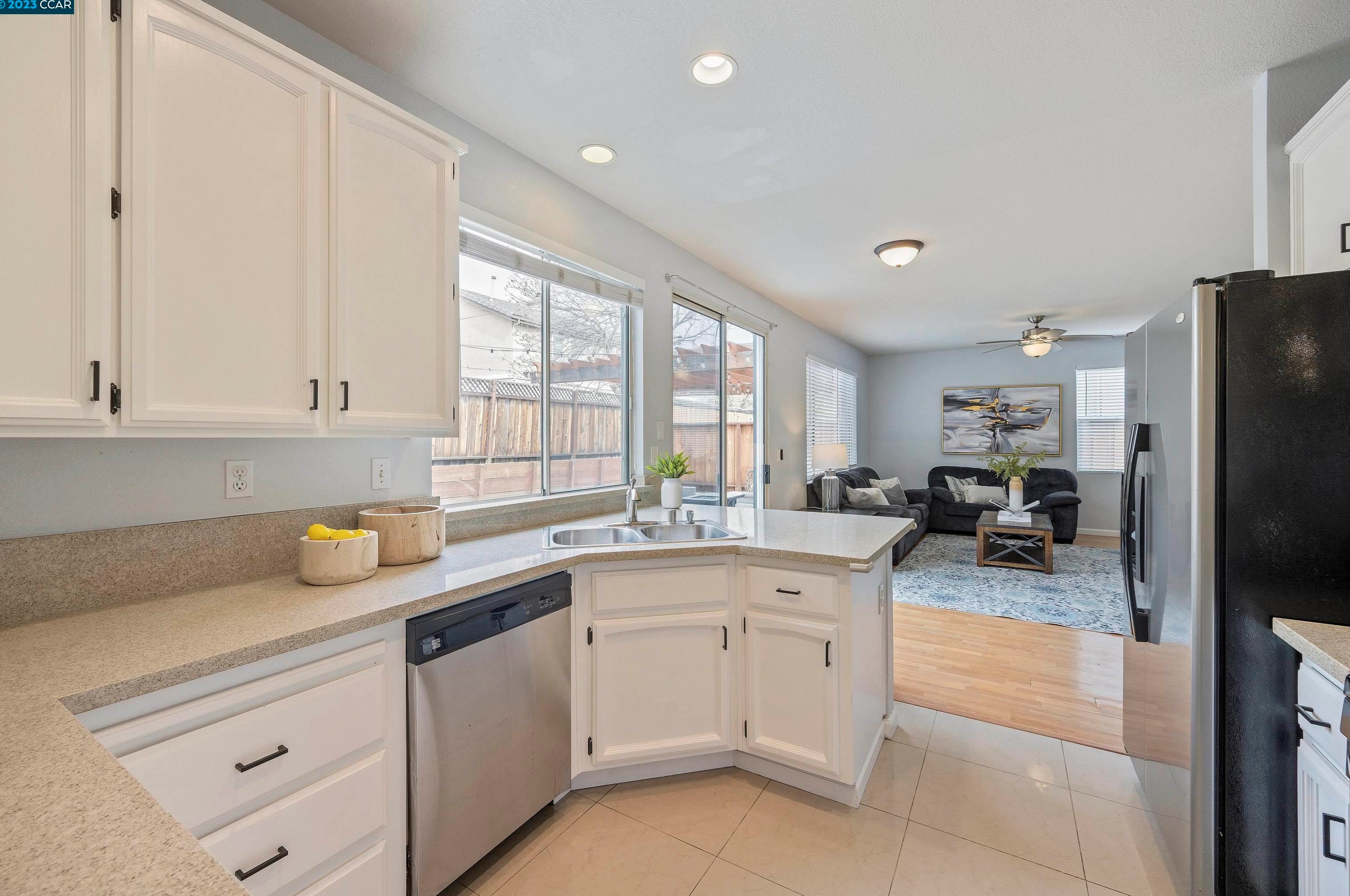 845 Hollowbrook Dr, Los Angeles CA  94513-6122 exterior