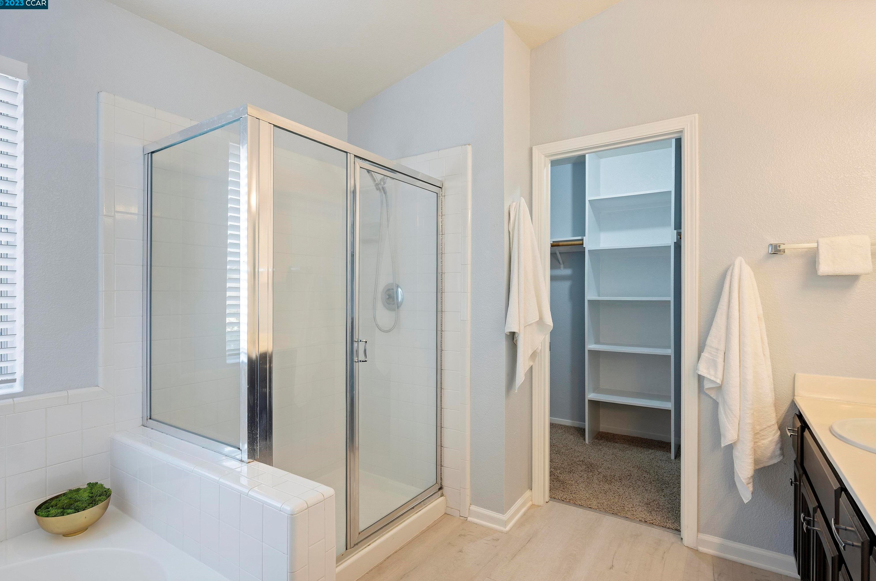 845 Hollowbrook Dr, Los Angeles CA  94513-6122 exterior