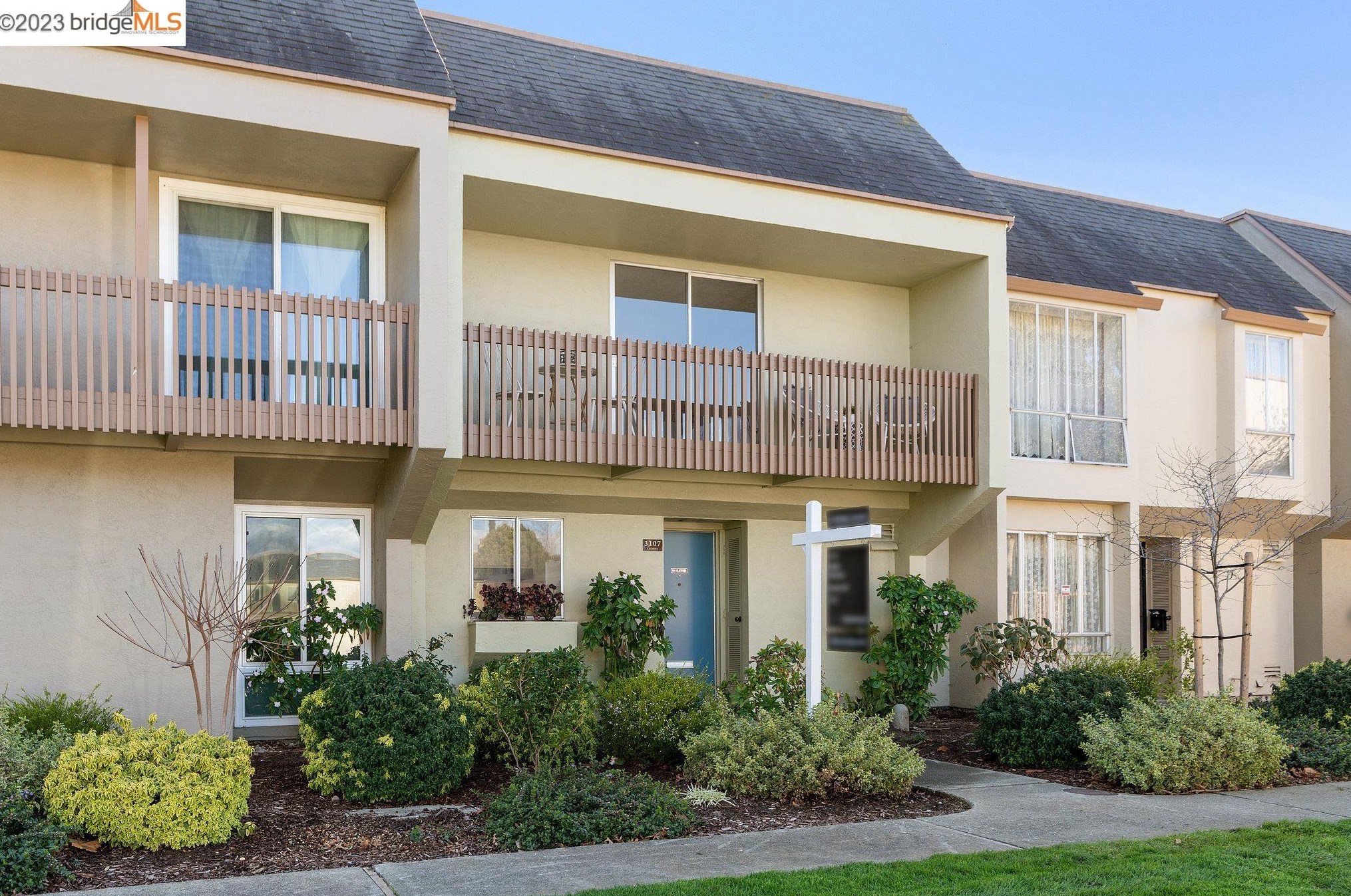 3107 La Cresta, Alameda, CA 94502-6825
