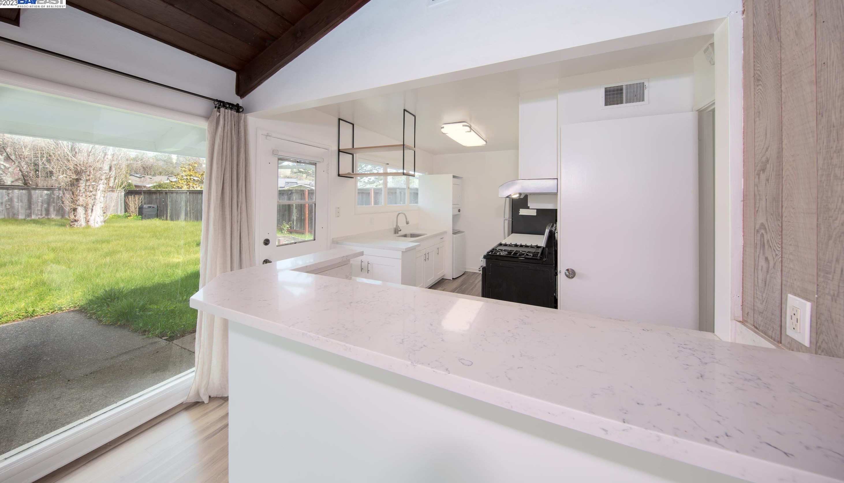 255 Cecilia Way, Tiburon CA  94920-2038 exterior