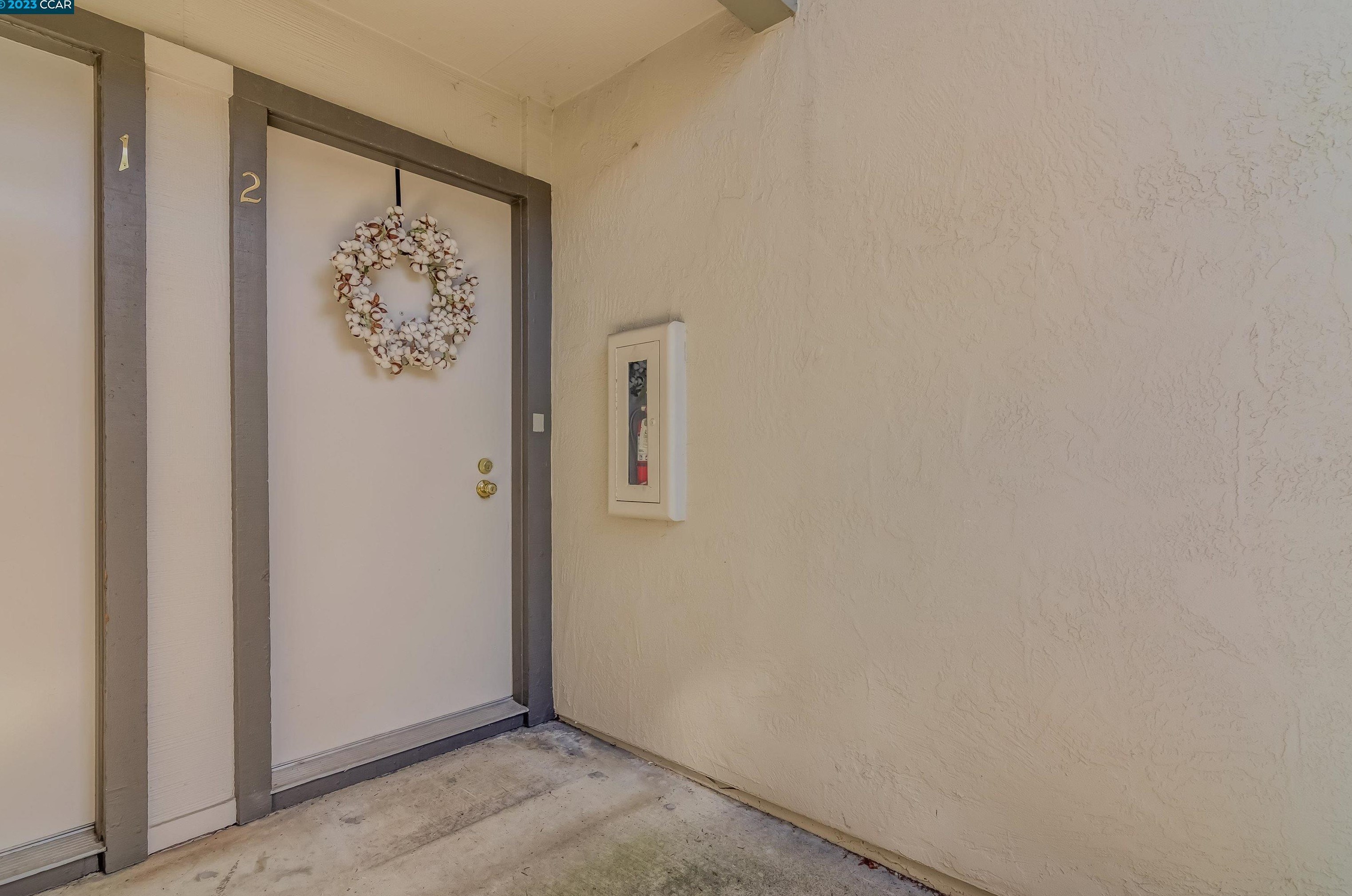1443 Marchbanks Dr, Walnut Creek, CA 94598-2023
