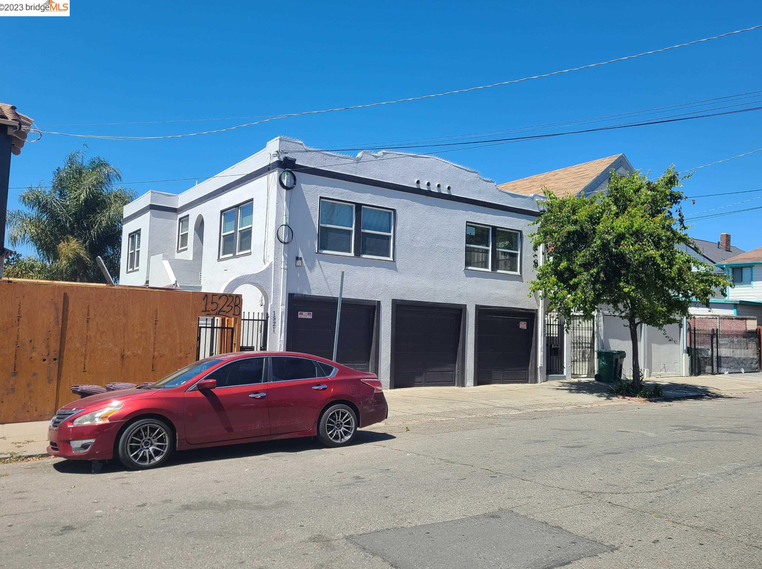 1523 Miller Ave, Oakland, CA 94601-1036