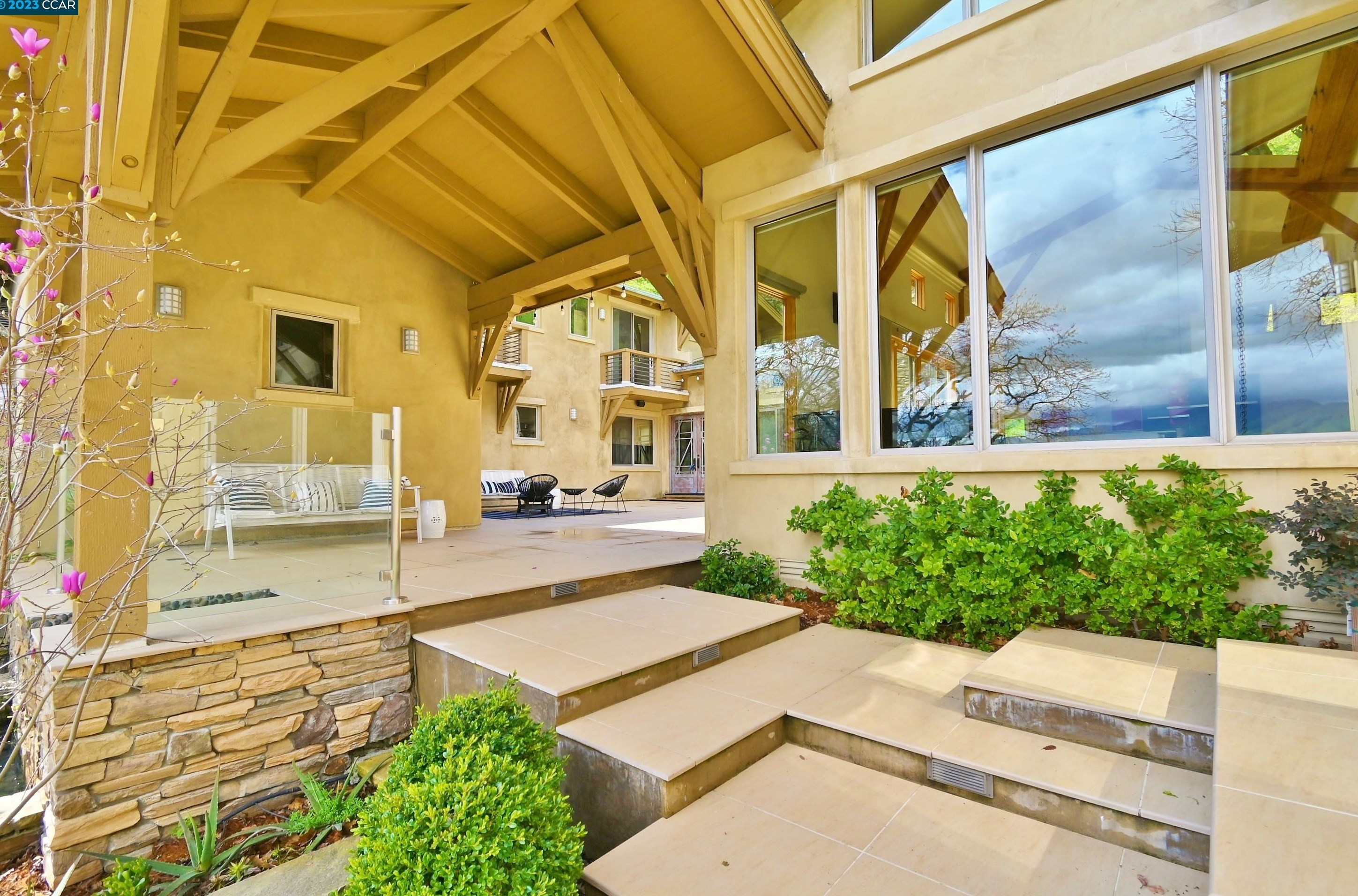 1624 Campesino Ct, Alamo CA  94507-2613 exterior