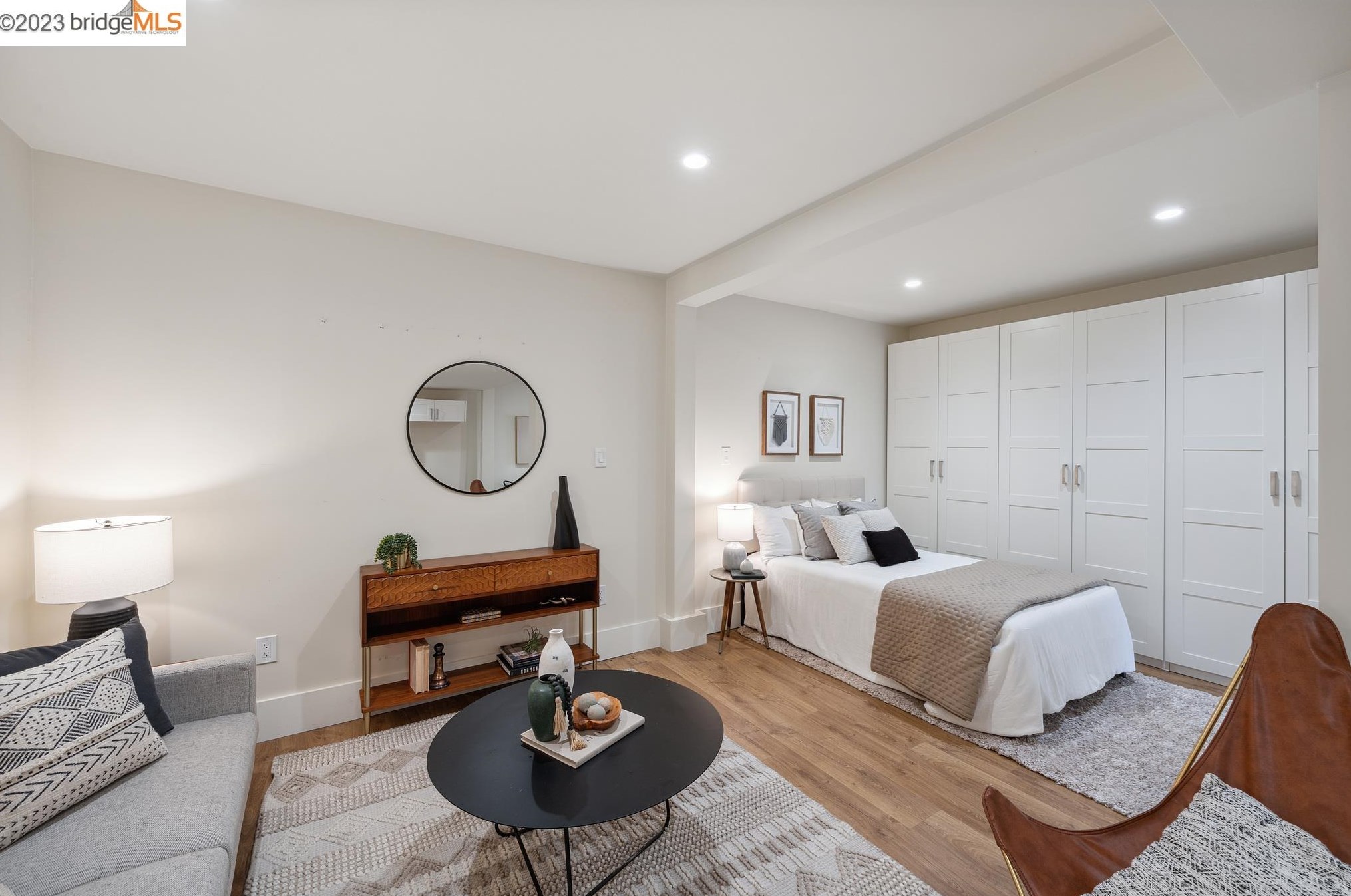 563 Radnor Rd, Oakland CA  94606-1011 exterior