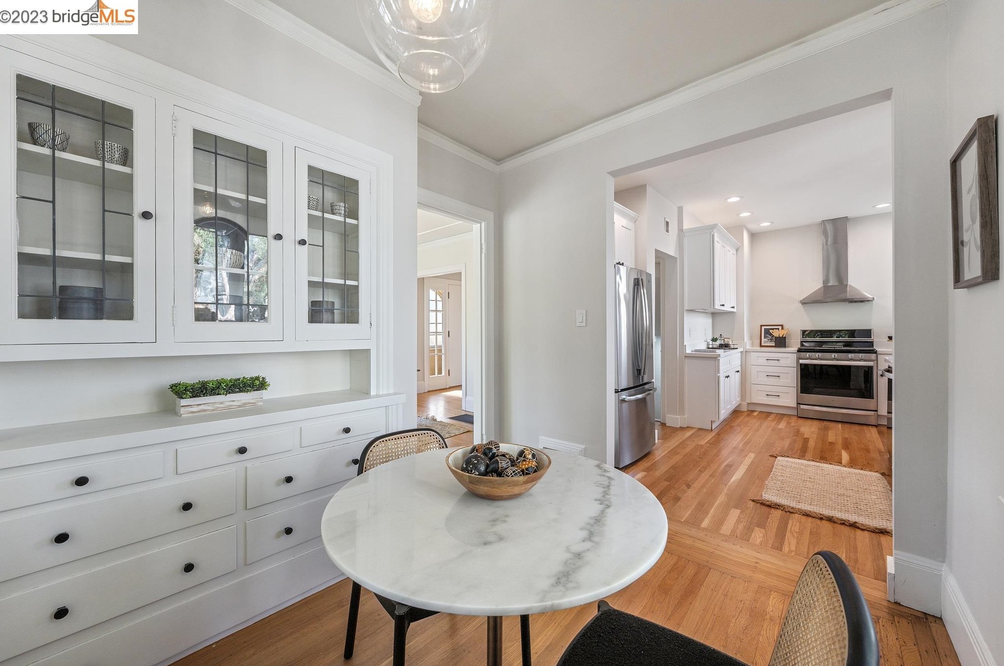 563 Radnor Rd, Oakland CA  94606-1011 exterior