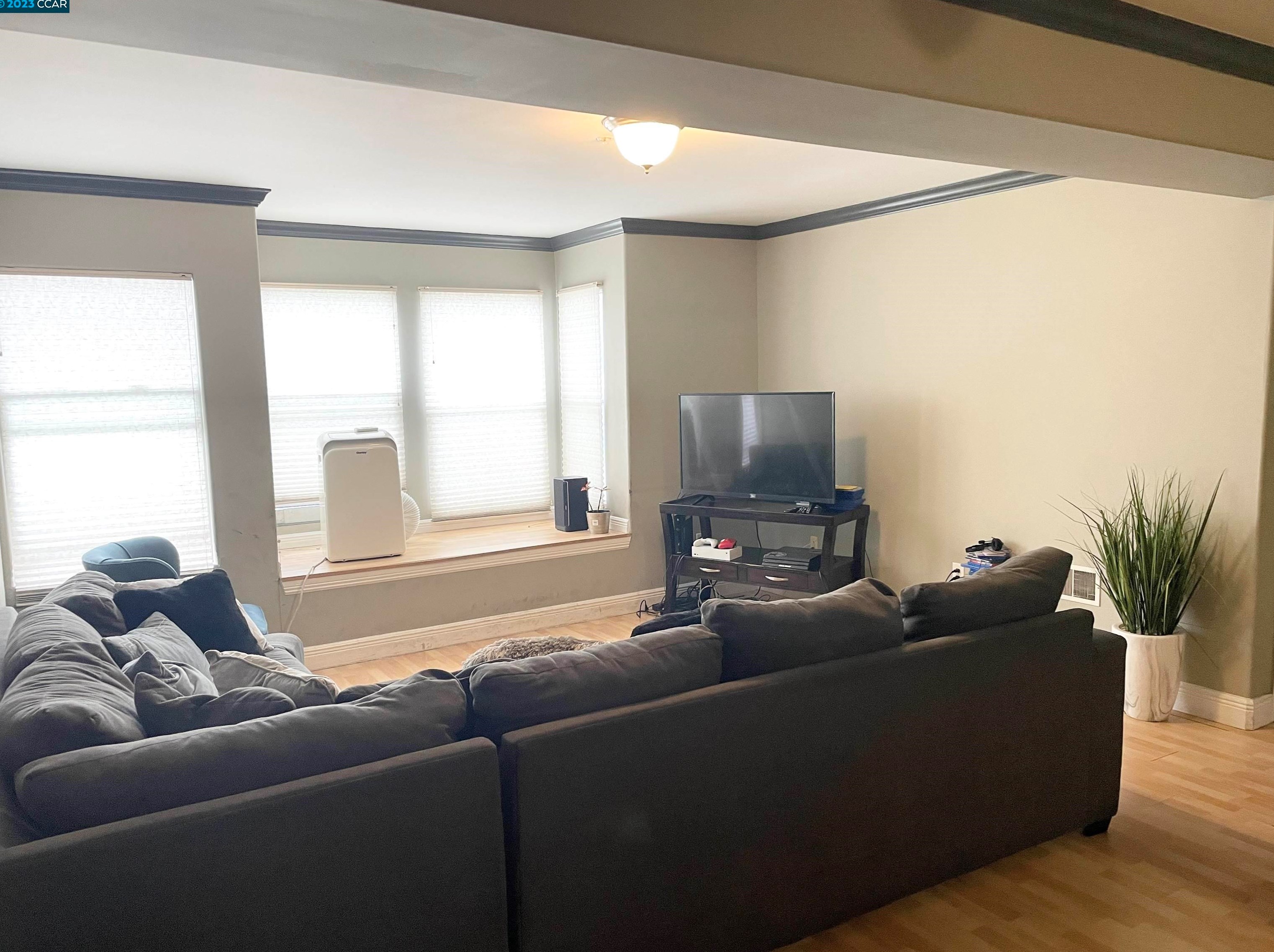 1515 14th Ave #206, Oakland, CA 94606