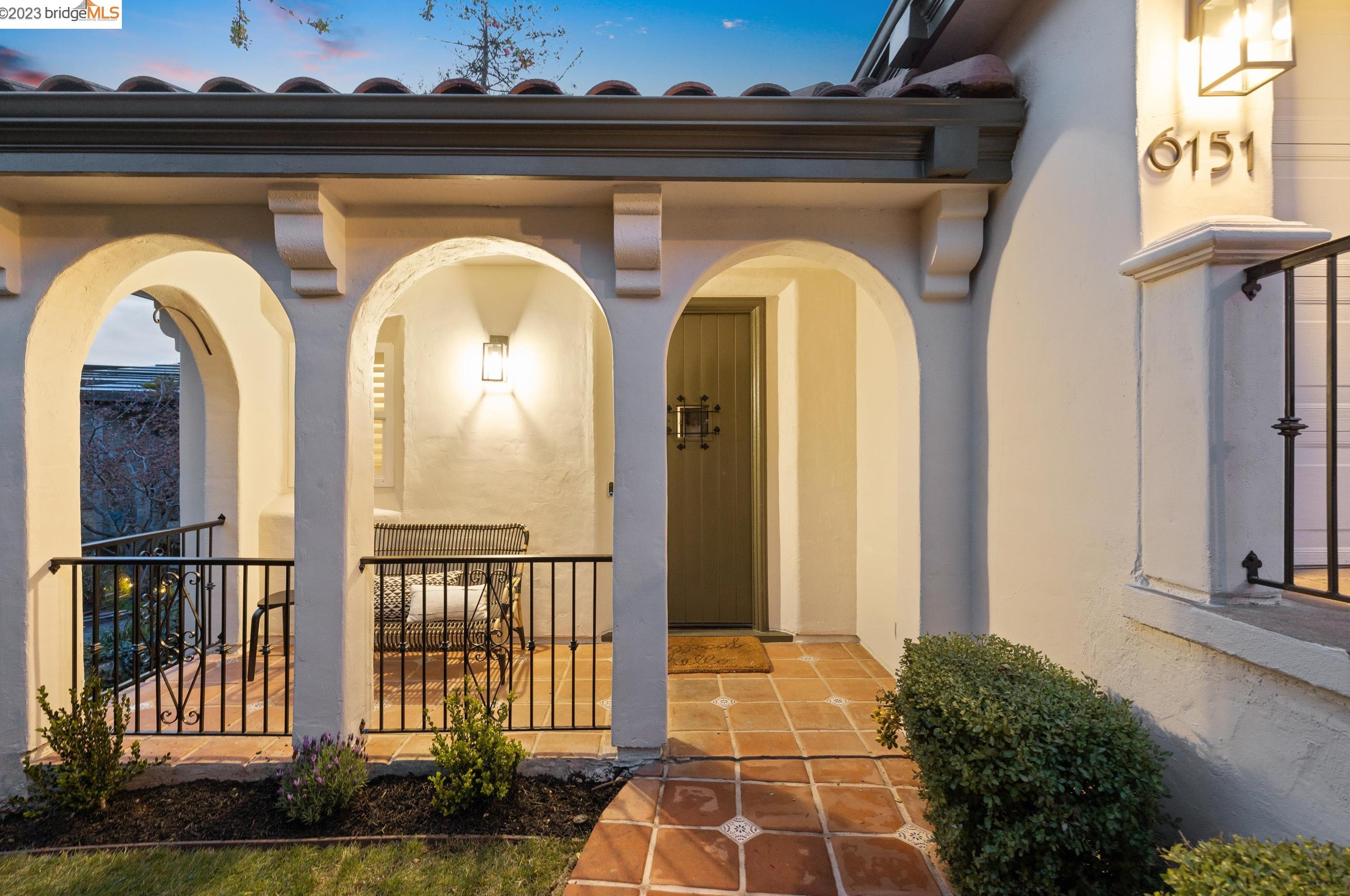 6151 Swainland Rd, Oakland, CA 94611-1839