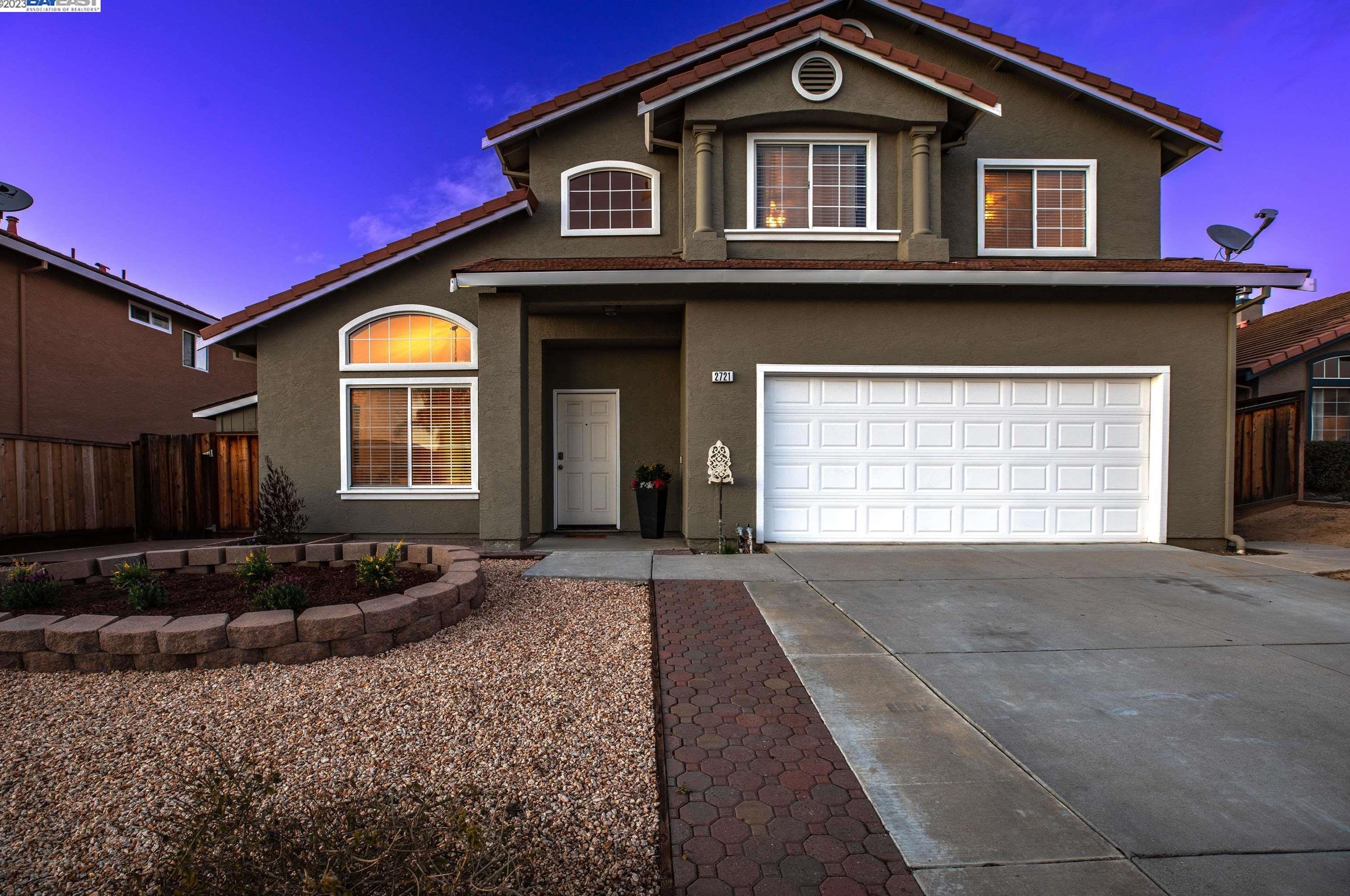 2721 Valley View Rd, Hollister, CA 95023-8044