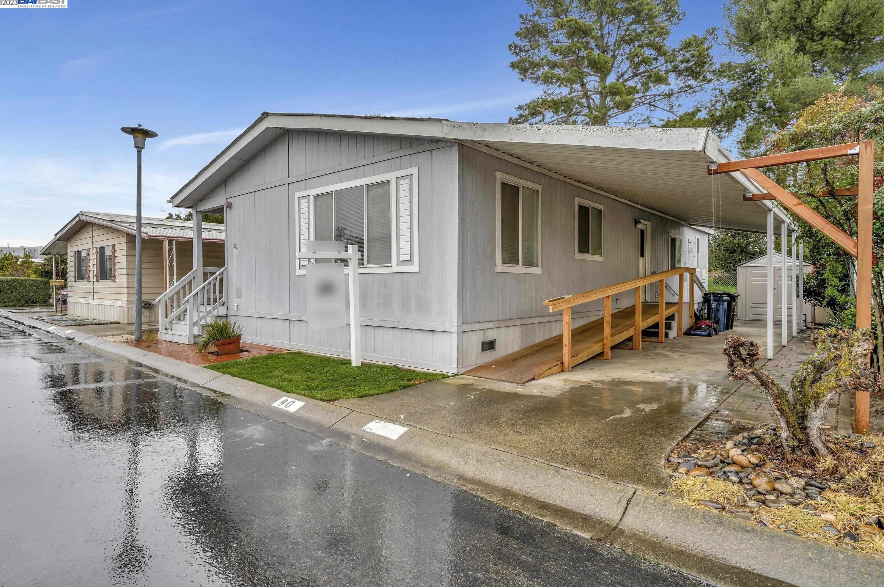 80 Palm Dr, Union City, CA 94587-4201