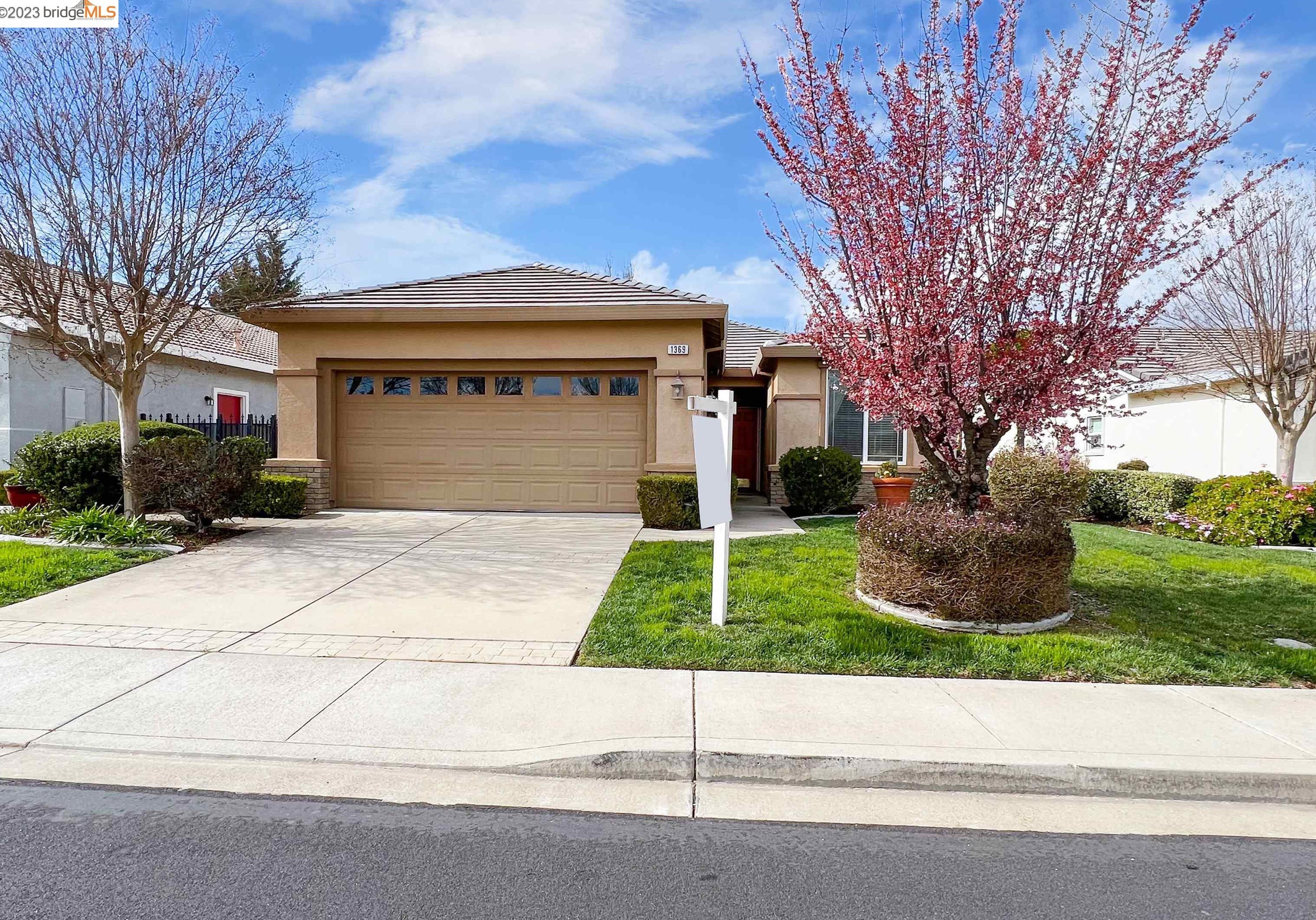 1369 Pearl Way, Los Angeles CA  94513-6970 exterior