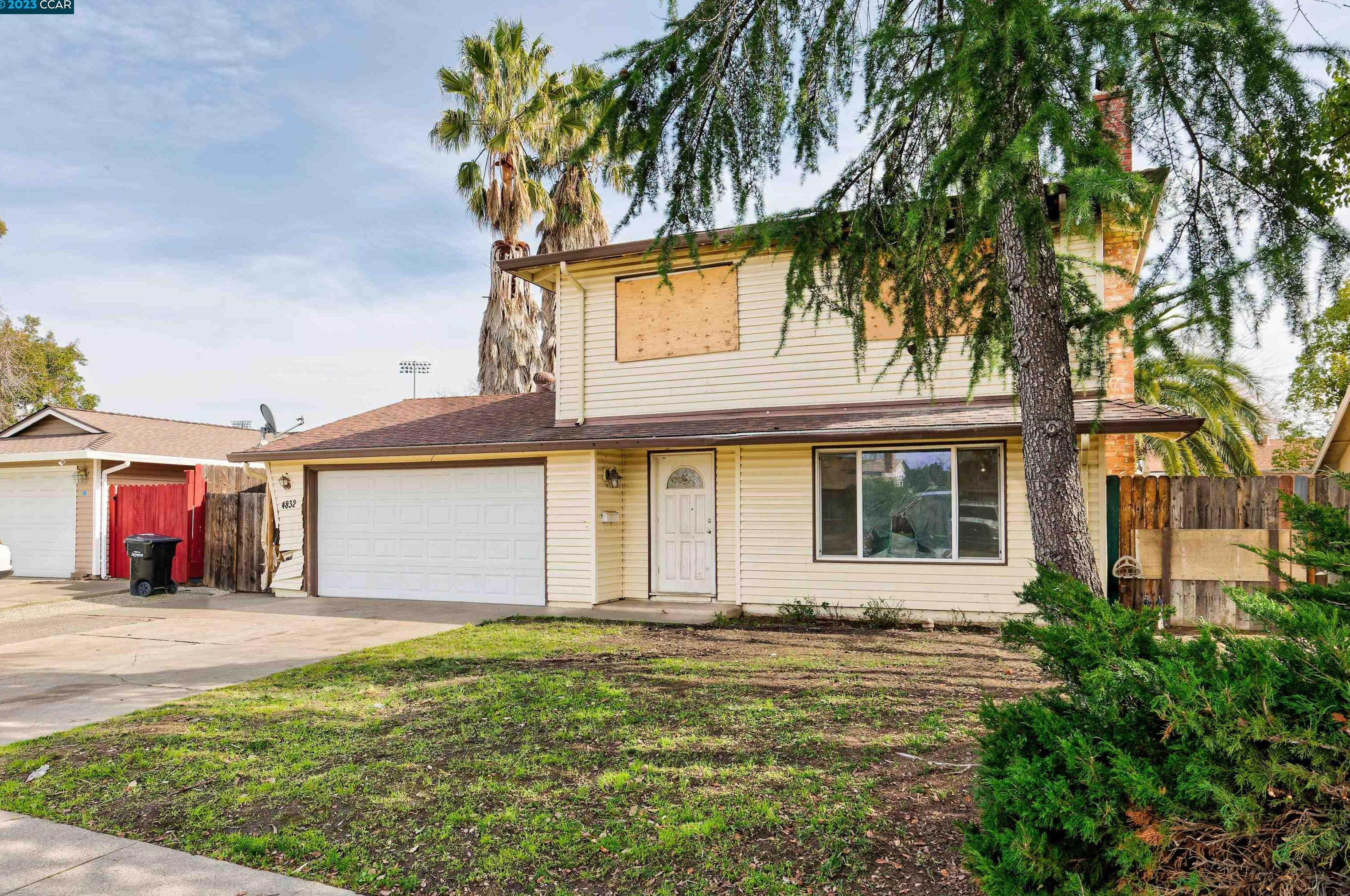 4832 Willowbrook Dr, Sacramento, CA 95842
