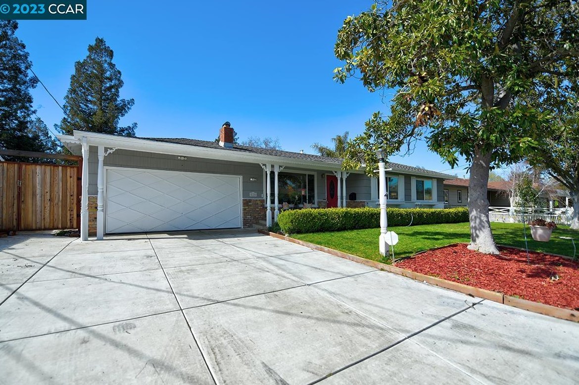 1301 Craig Dr, Concord, CA 94518-1507