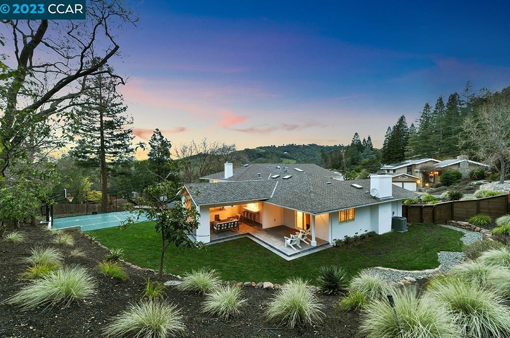 1281 Summit Rd, Lafayette, CA 94549