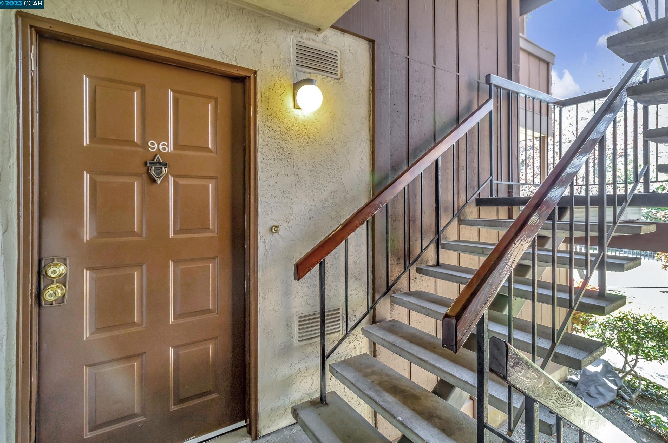 2055 Sierra Rd #96, Concord, CA 94518
