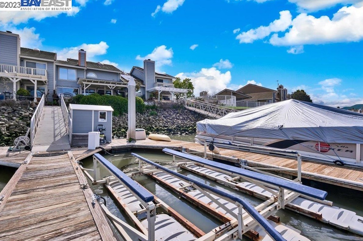 6 Pelican Ct, West Pittsburg, CA 94565