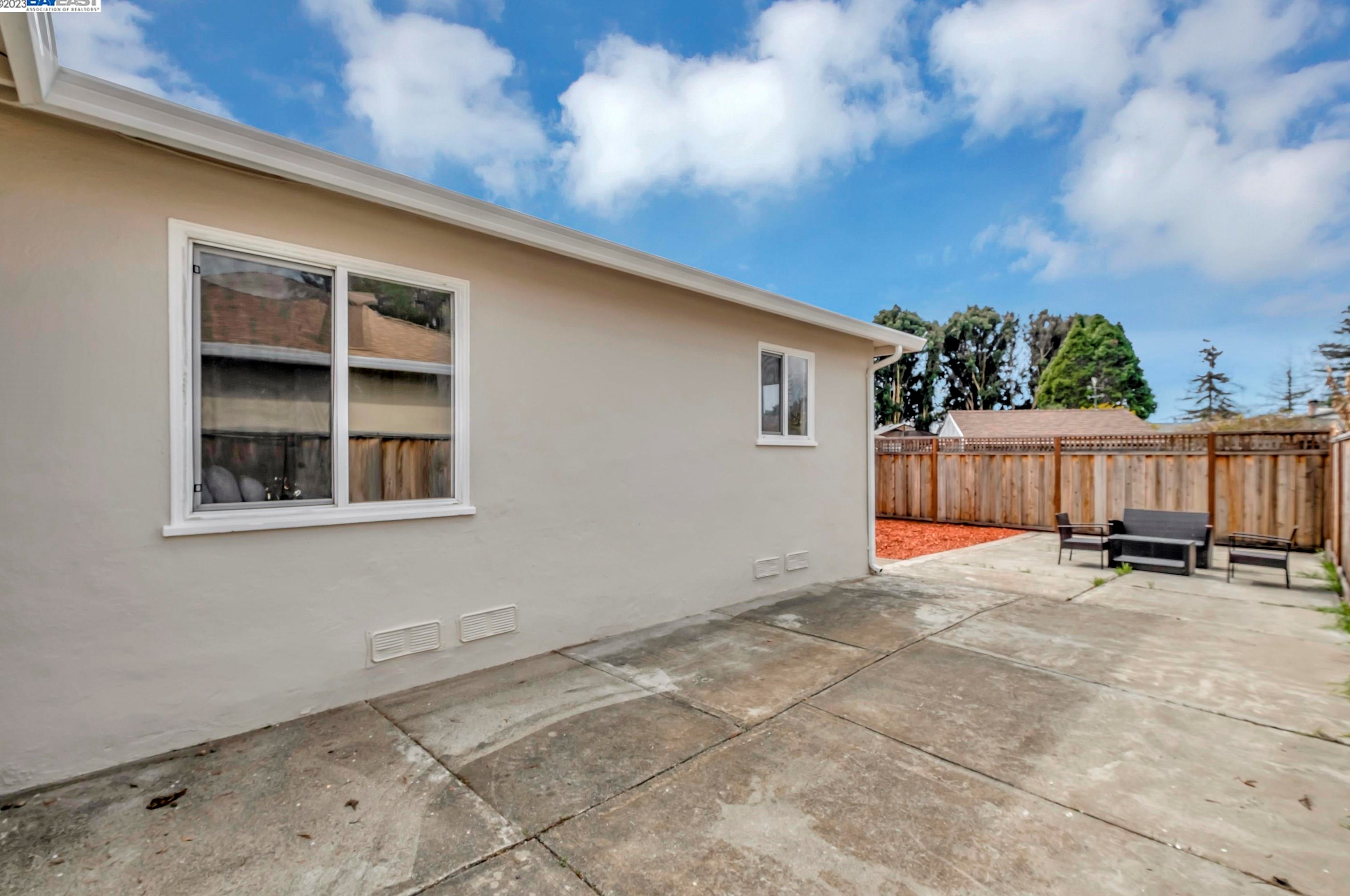 32303 Ithaca, Hayward, CA 94544