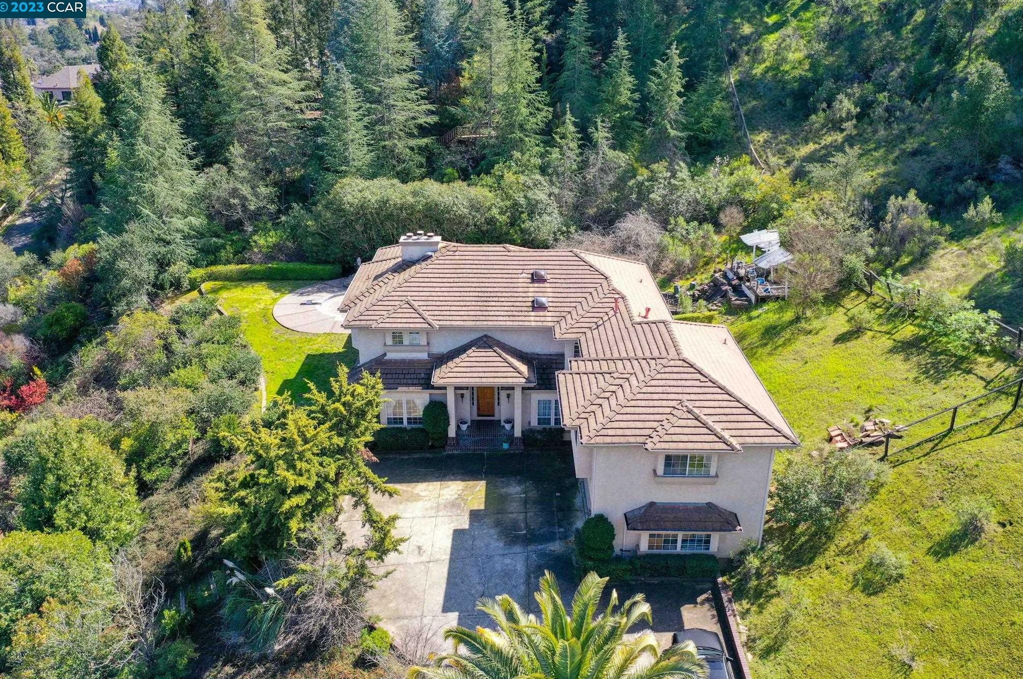 1025 Silverhill Dr, Lafayette, CA 94549-1734